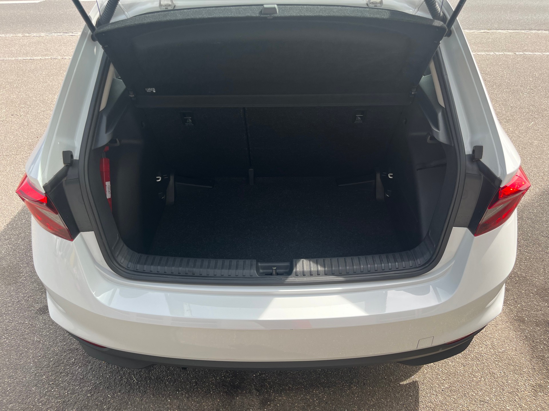 SKODA Fabia 1.0 MPI Active+++MIT 12 MONATEN GARANTIE+++-image-12