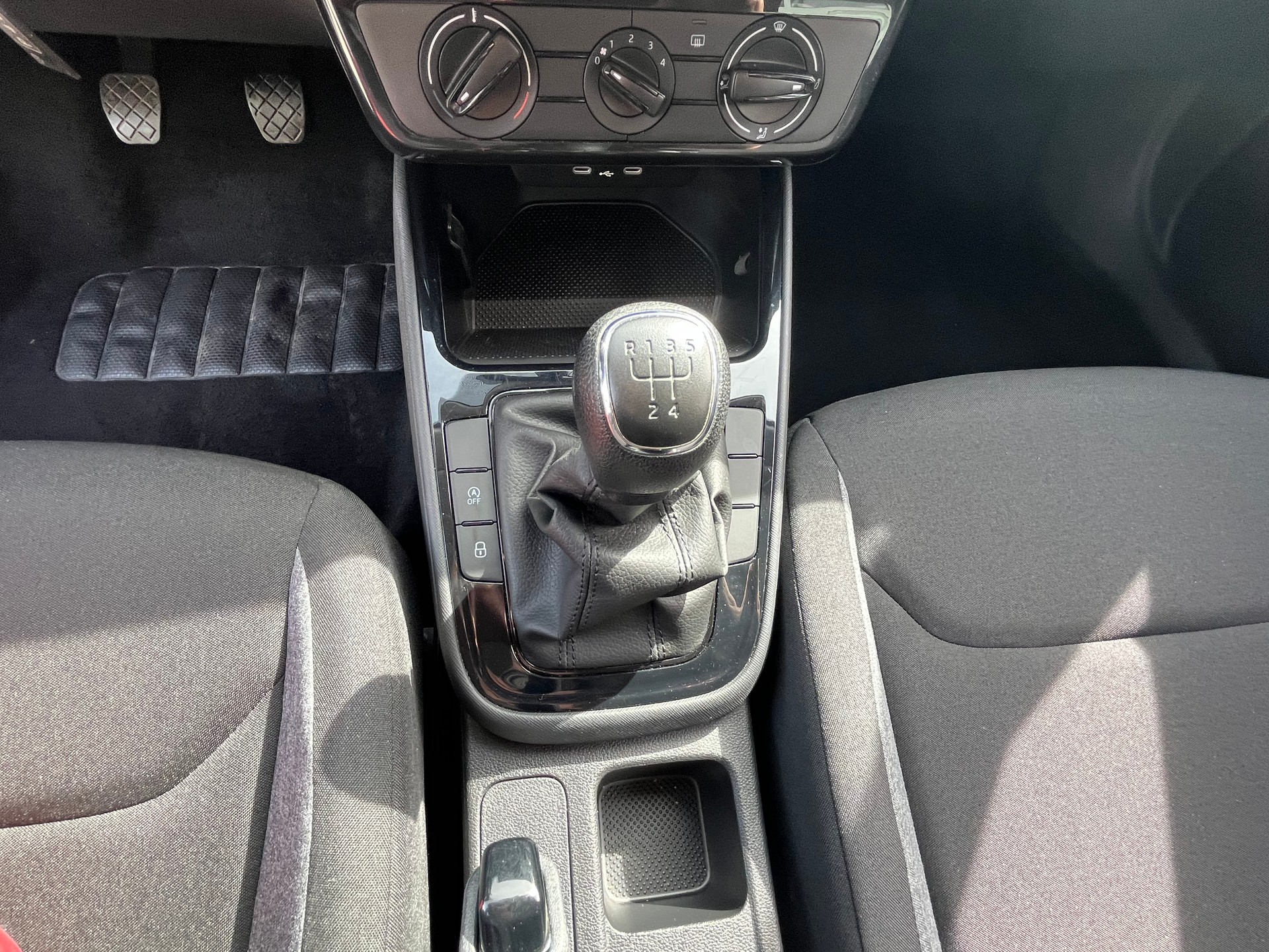 SKODA Fabia 1.0 MPI Active+++MIT 12 MONATEN GARANTIE+++-image-8