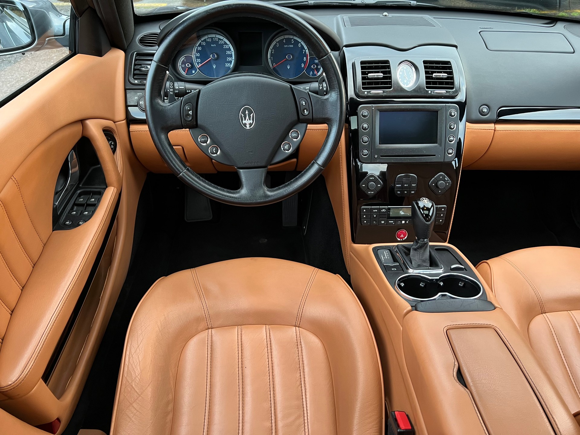 MASERATI Quattroporte 4.2 V8 Sport GT Automatica-image-12