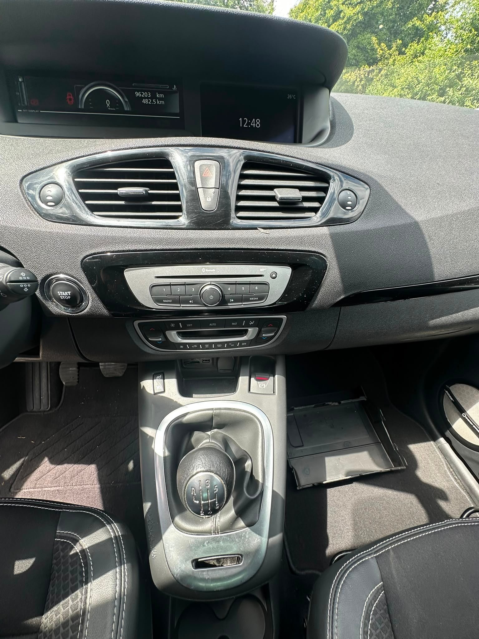RENAULT Scénic 1.2 16V Turbo Limited-image-9