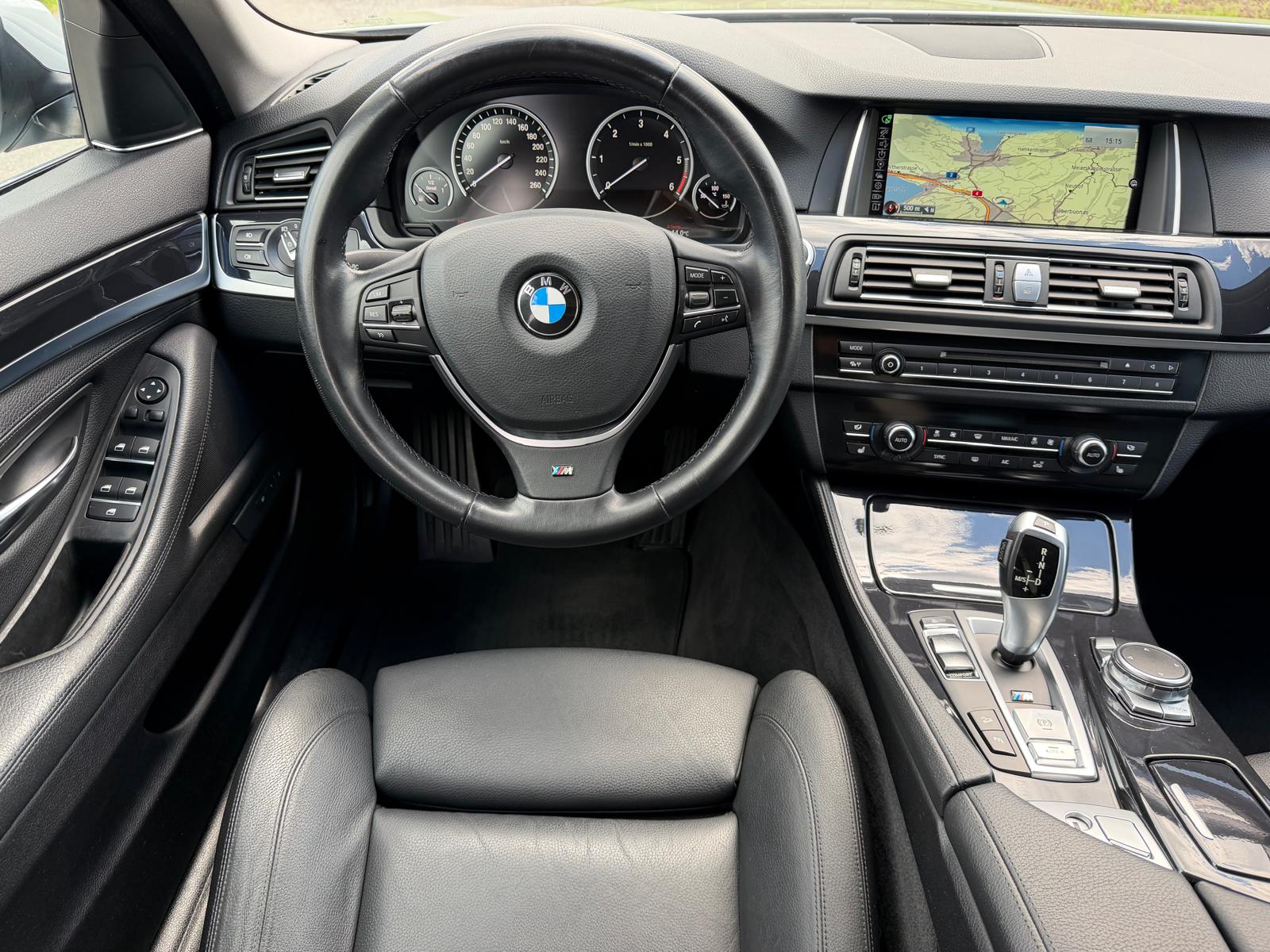 BMW 520d Touring xDrive Steptronic-image-10