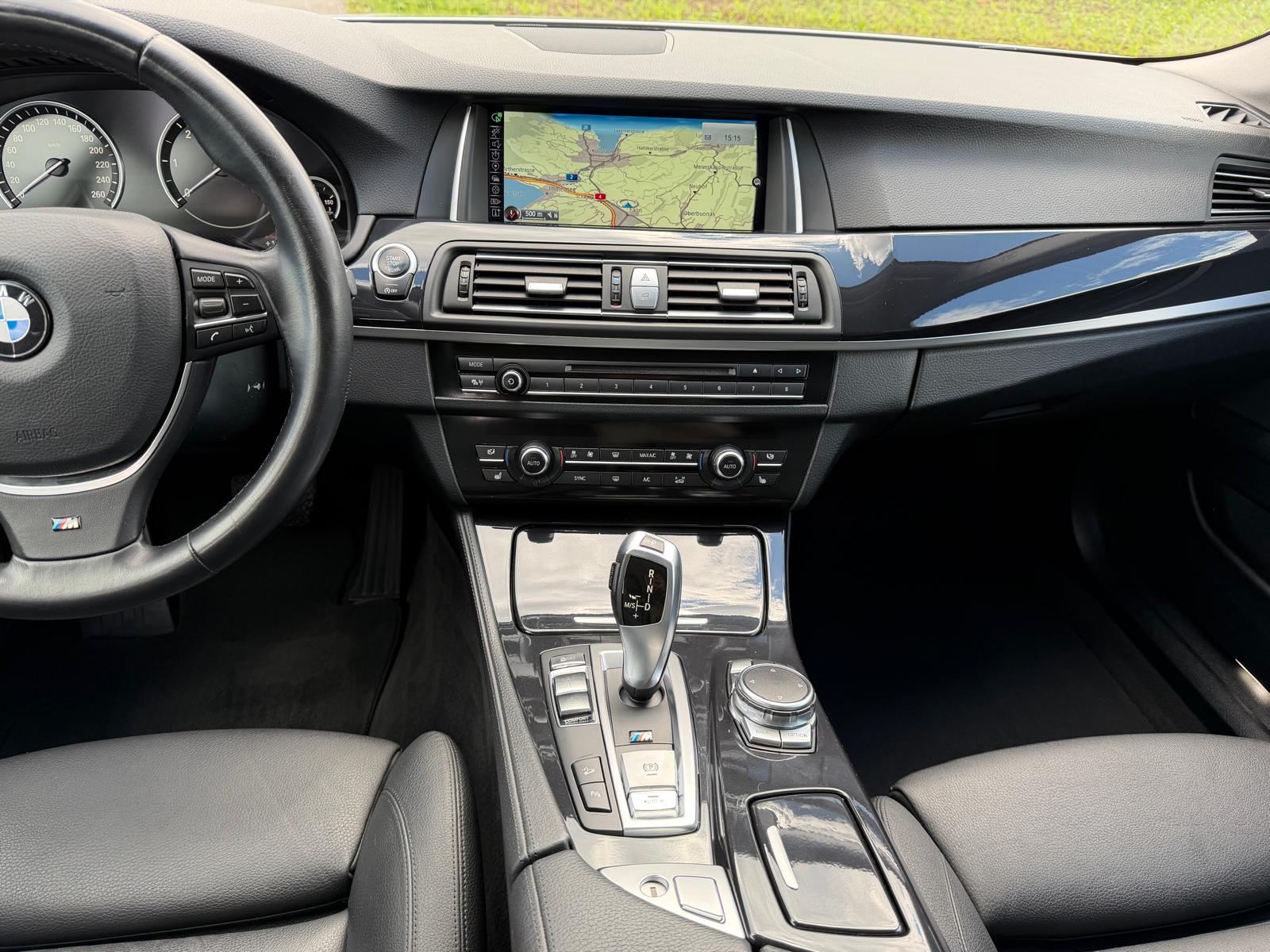 BMW 520d Touring xDrive Steptronic-image-11