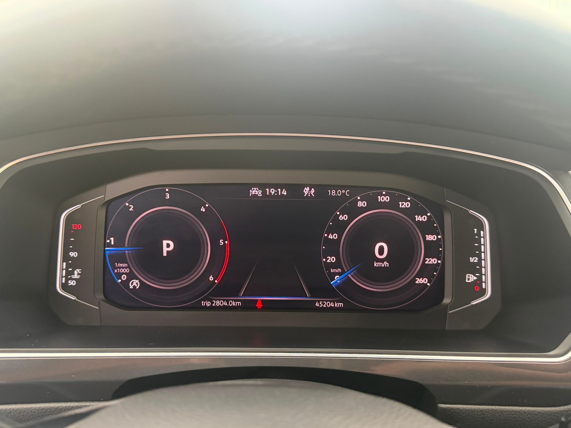 VW Tiguan Allspace 2.0 TDI SCR R-Line 4Motion DSG-image-14