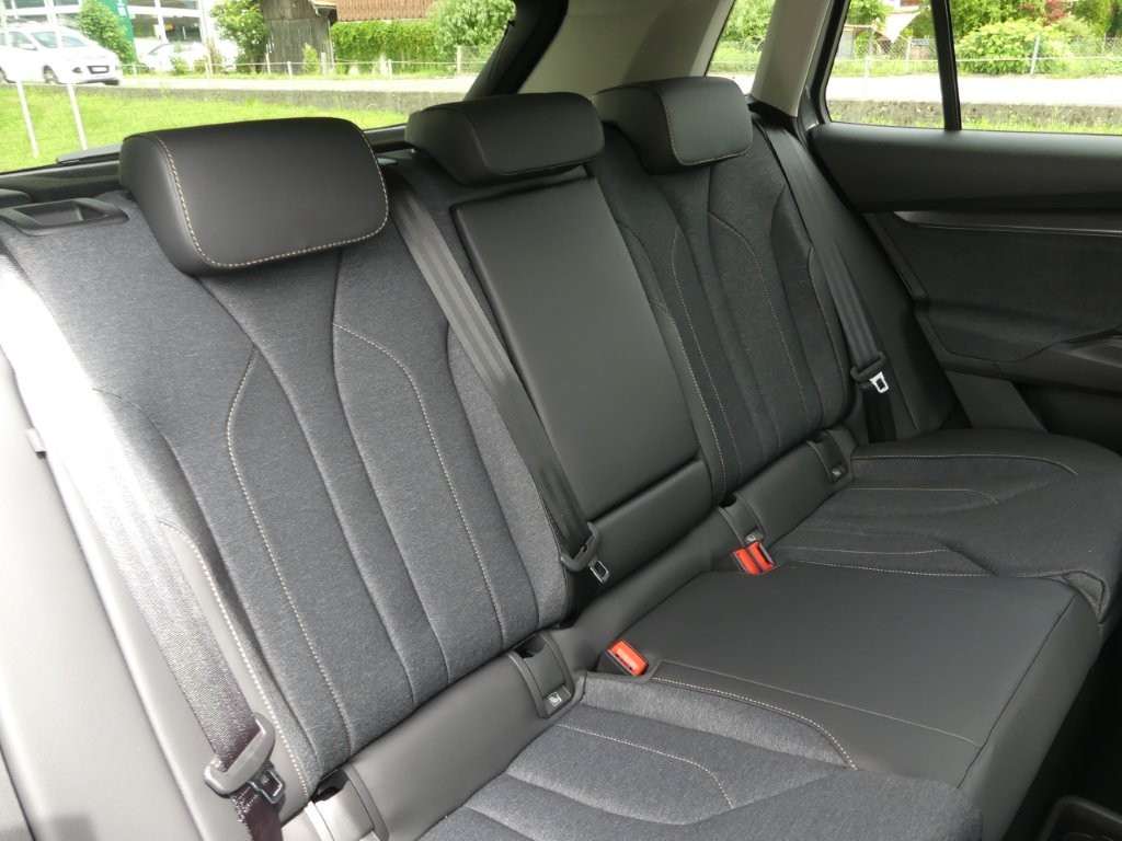 SKODA Elroq 85x Selection 4x4-image-12