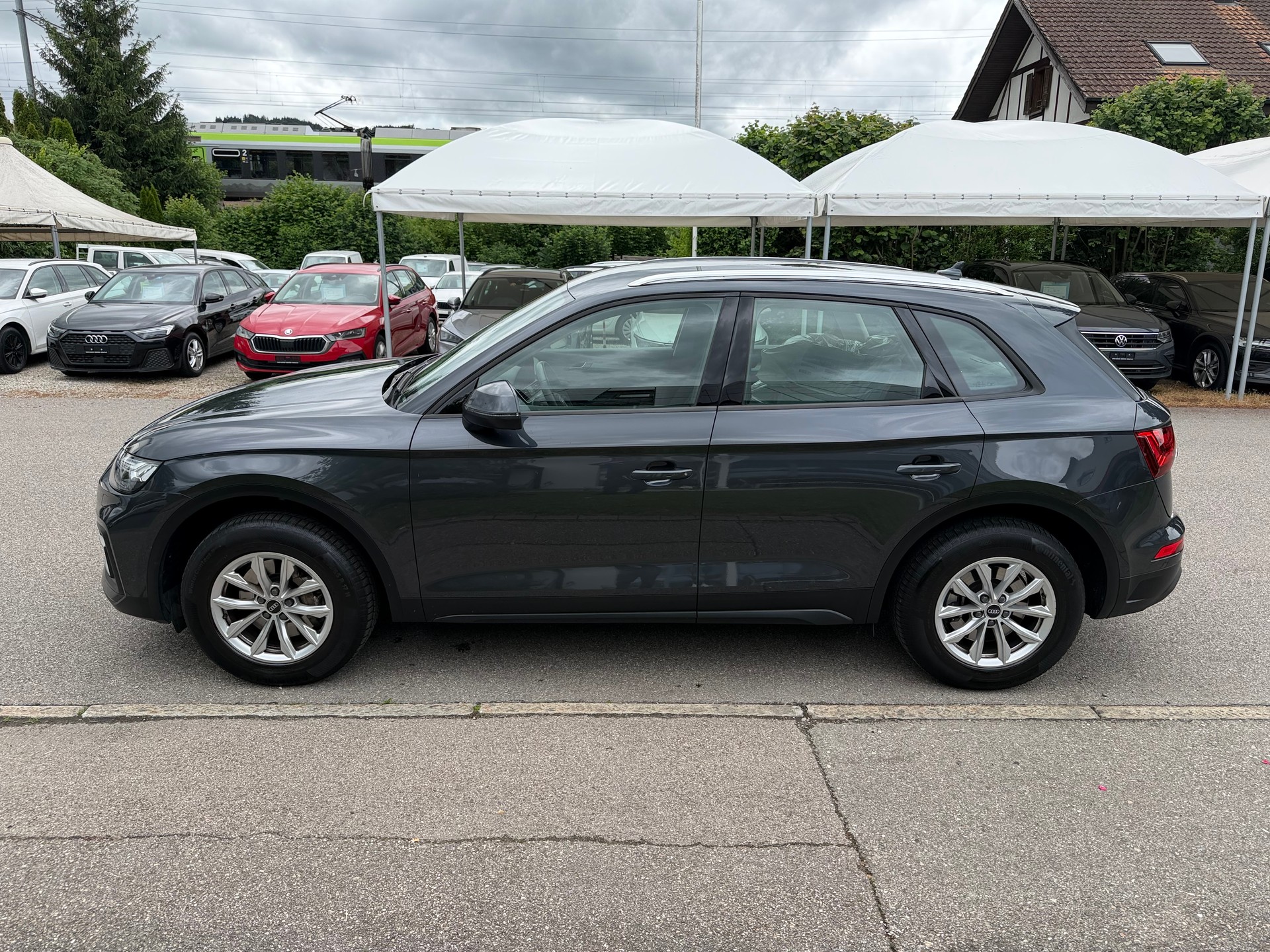 AUDI Q5 40 TDI advanced quattro S-tronic-image-3