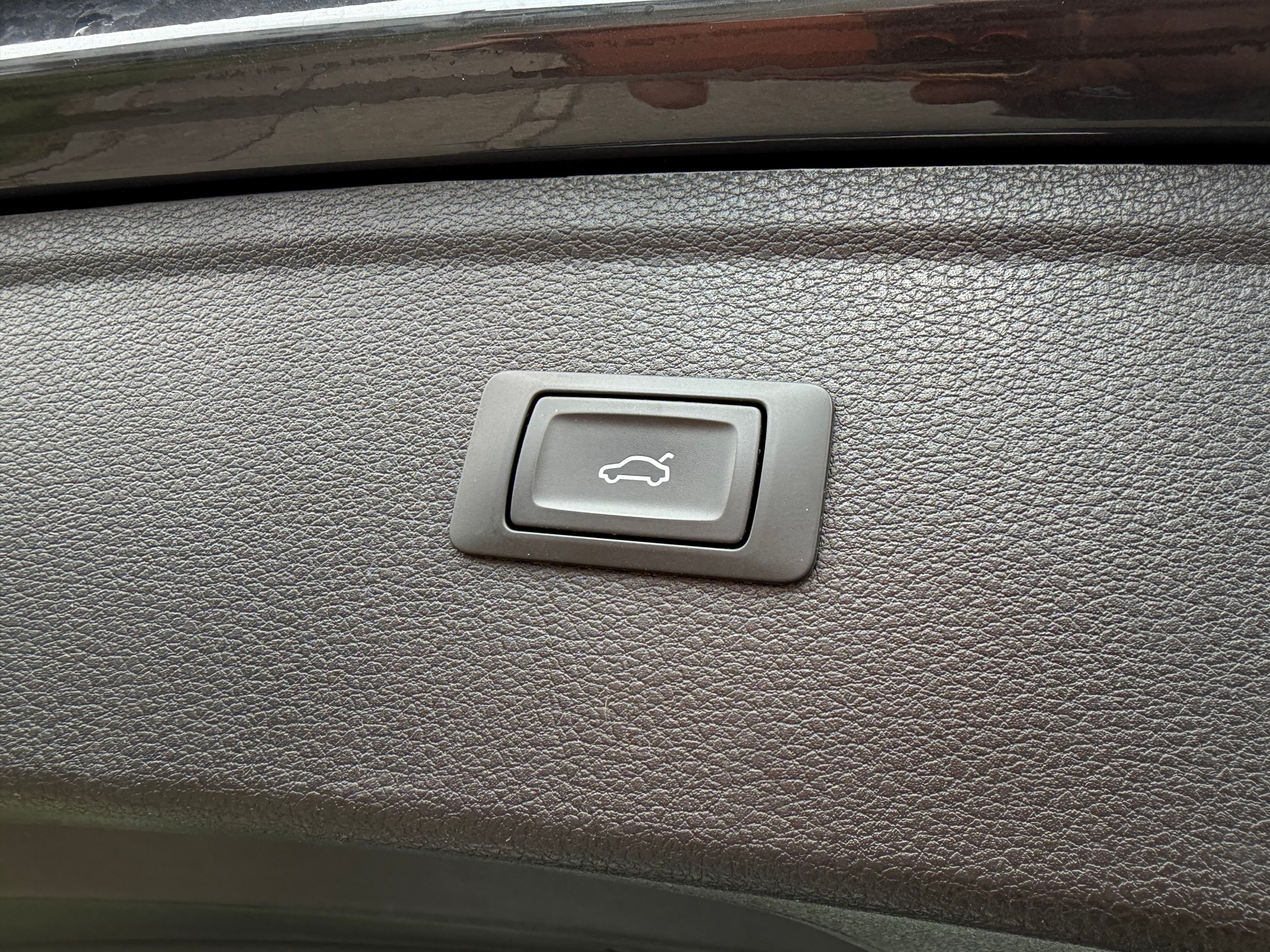AUDI Q5 40 TDI advanced quattro S-tronic-image-14