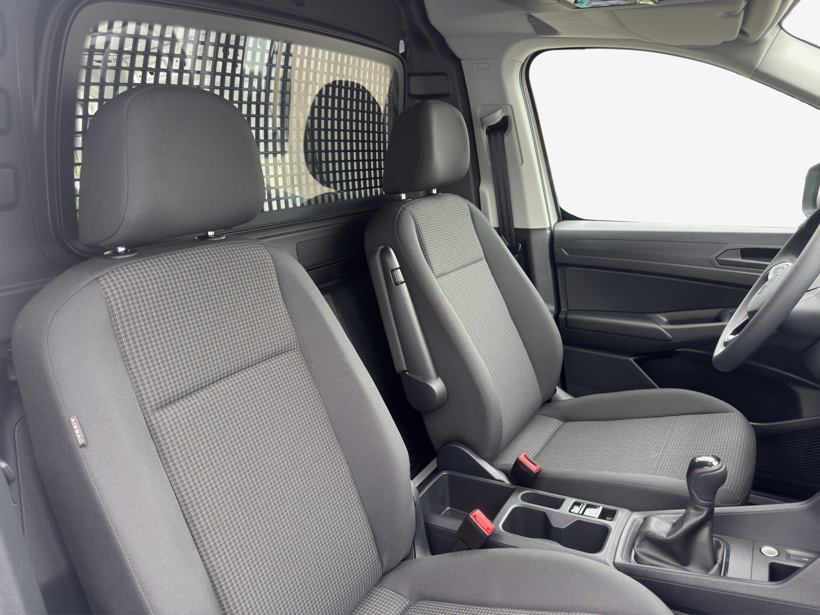 VW Caddy Cargo 2.0TDI Entry-image-15