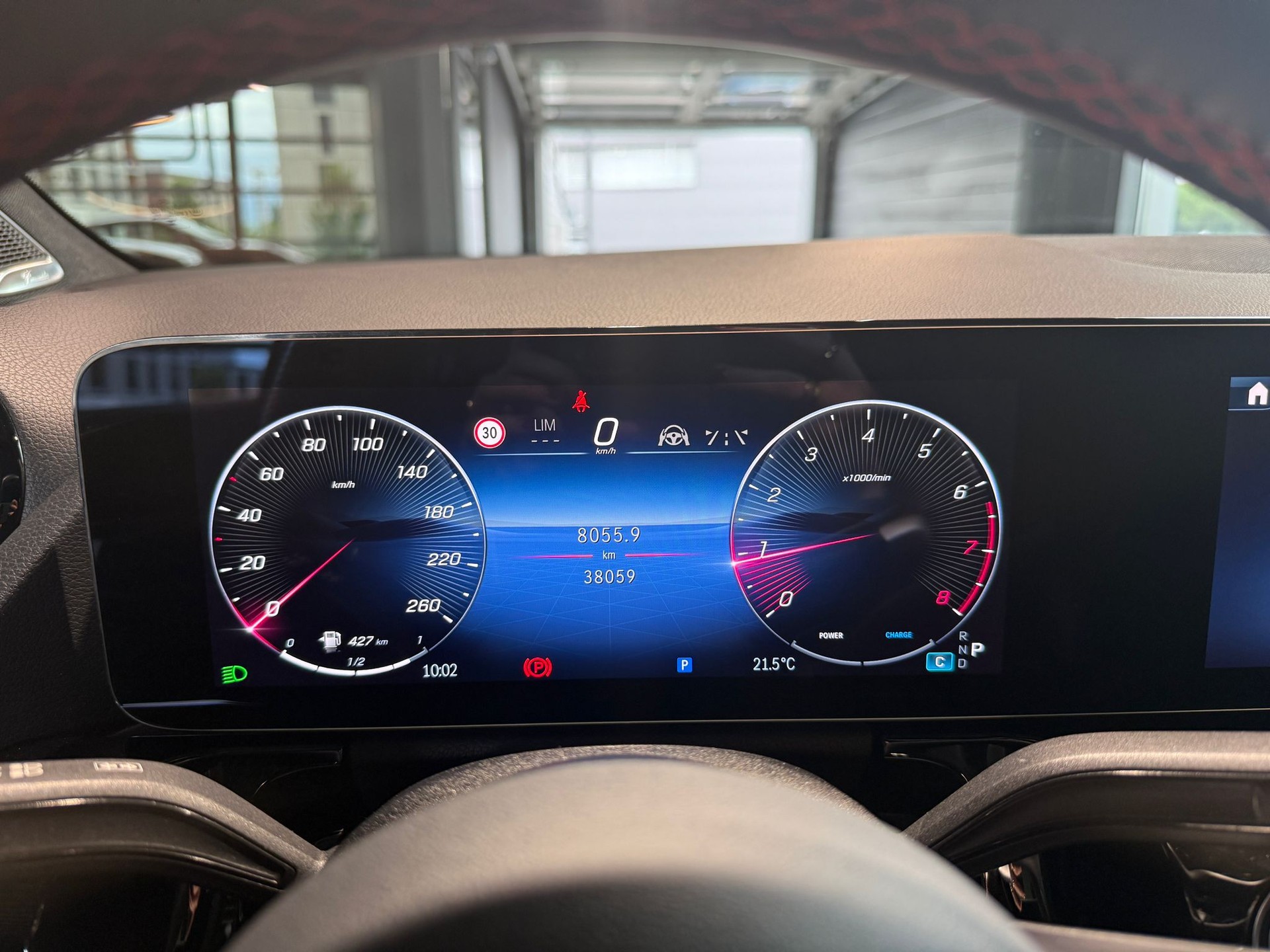 MERCEDES-BENZ GLA 200 AMG Line 7G-DCT-image-13