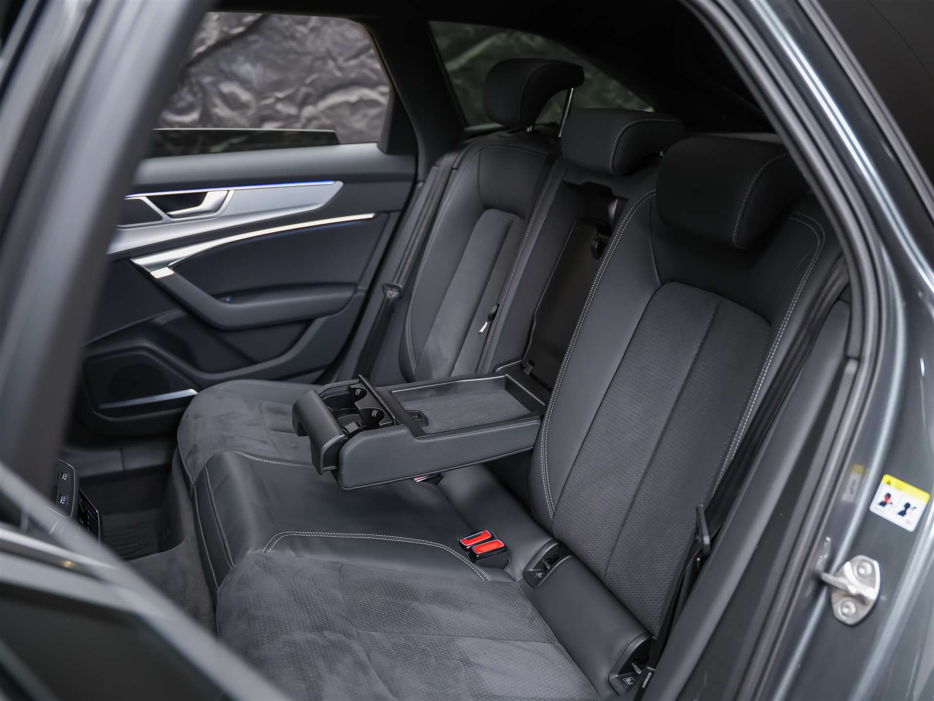 AUDI A6 Avant 45 TFSI S-Line advanced S-tronic quattro *Matrix-LED*Panorama*B&O*Ambientebeleuchtung*-image-14