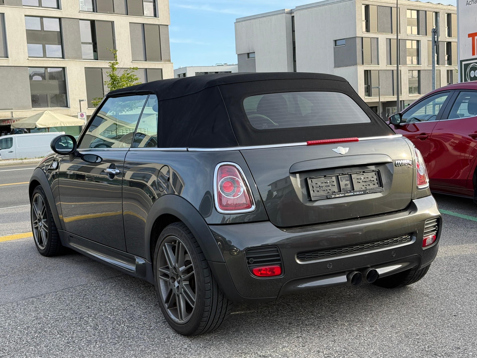 MINI Cooper S Cabriolet-image-18