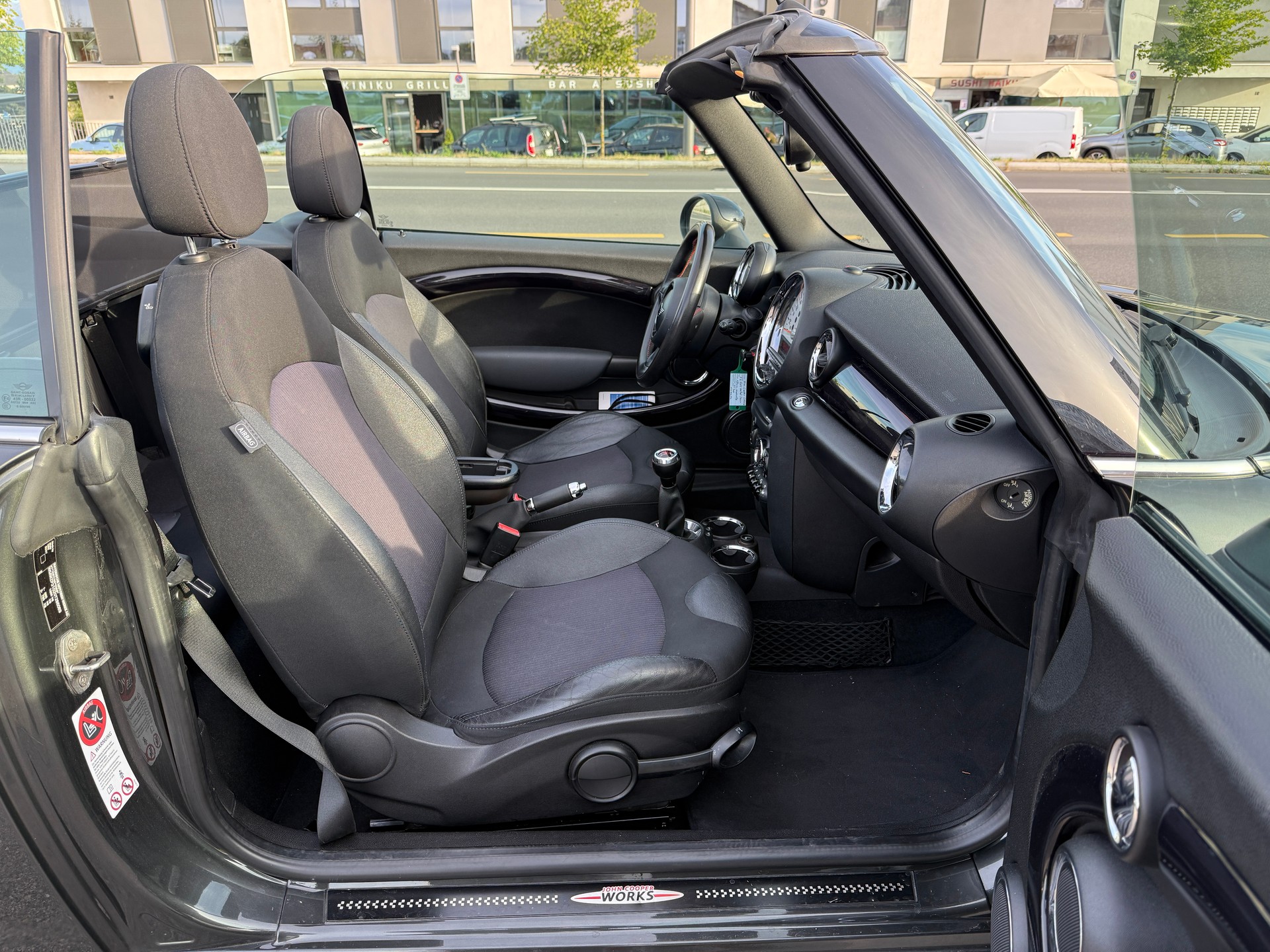MINI Cooper S Cabriolet-image-21