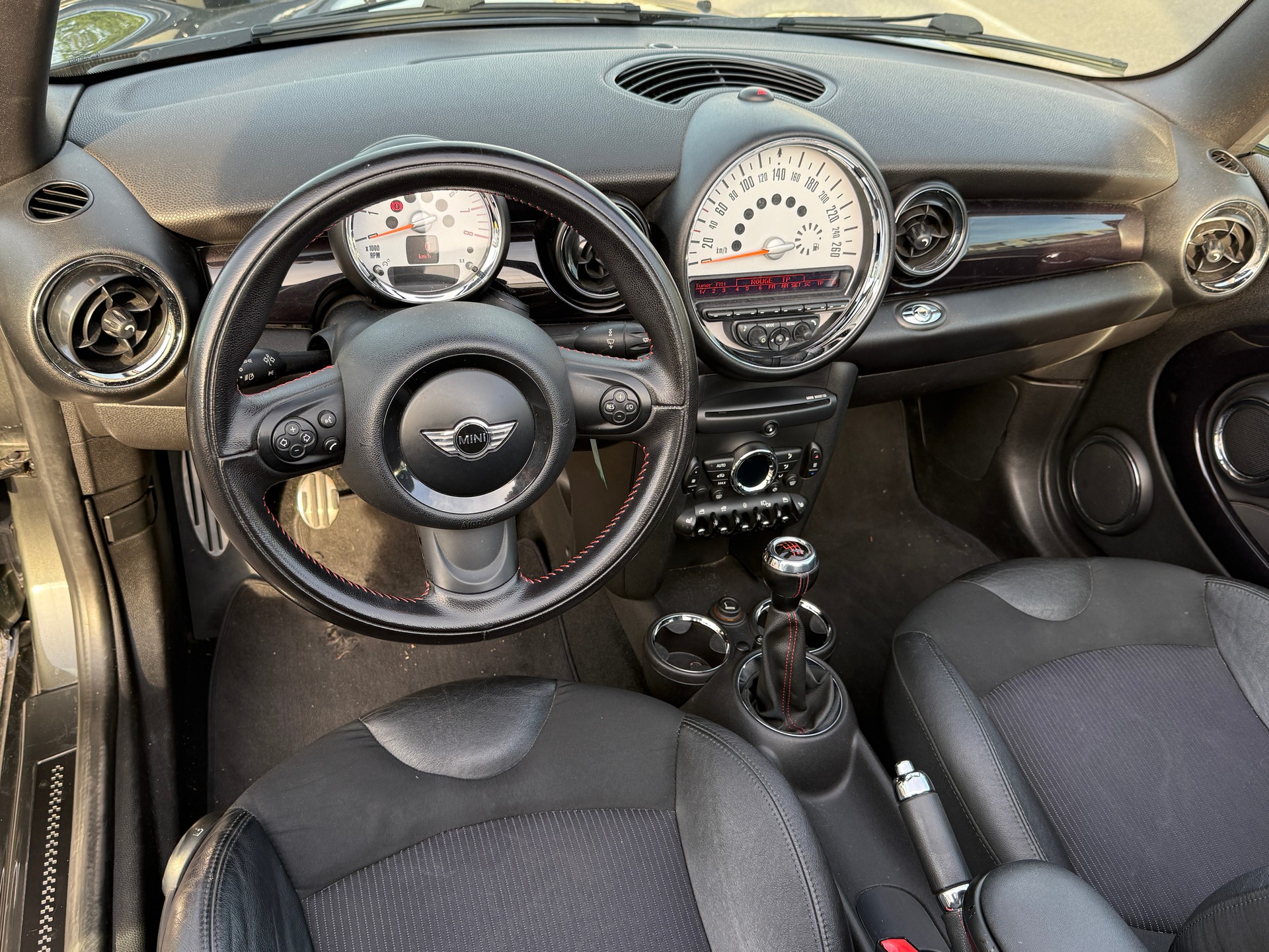 MINI Cooper S Cabriolet-image-22