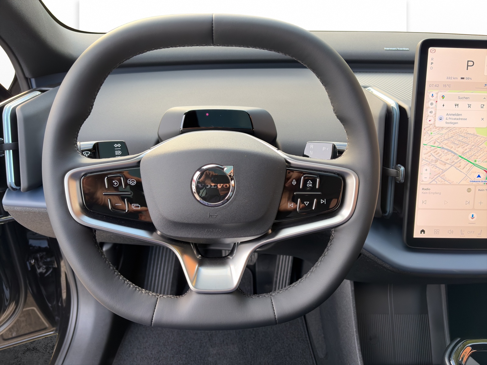 VOLVO EX30 E60 Twin Ultra Performance Sw. Black Ed. AWD-image-9