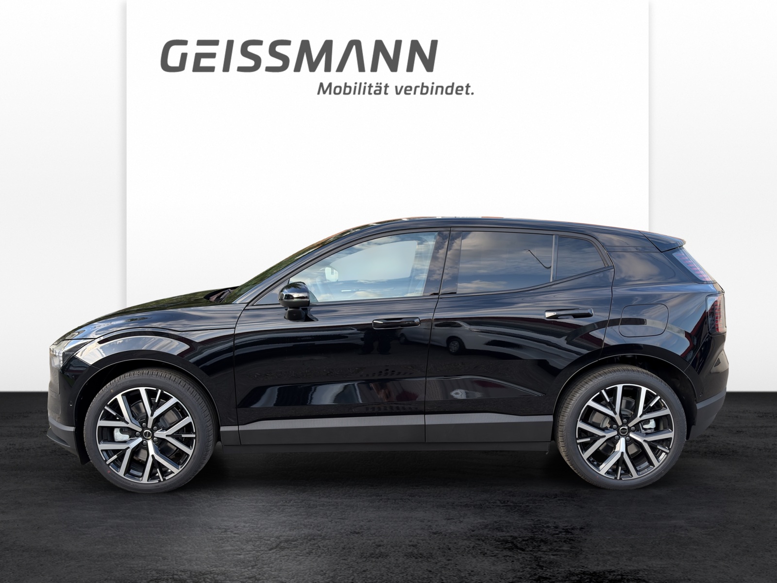 VOLVO EX30 E60 Twin Ultra Performance Sw. Black Ed. AWD-showroom-element-2