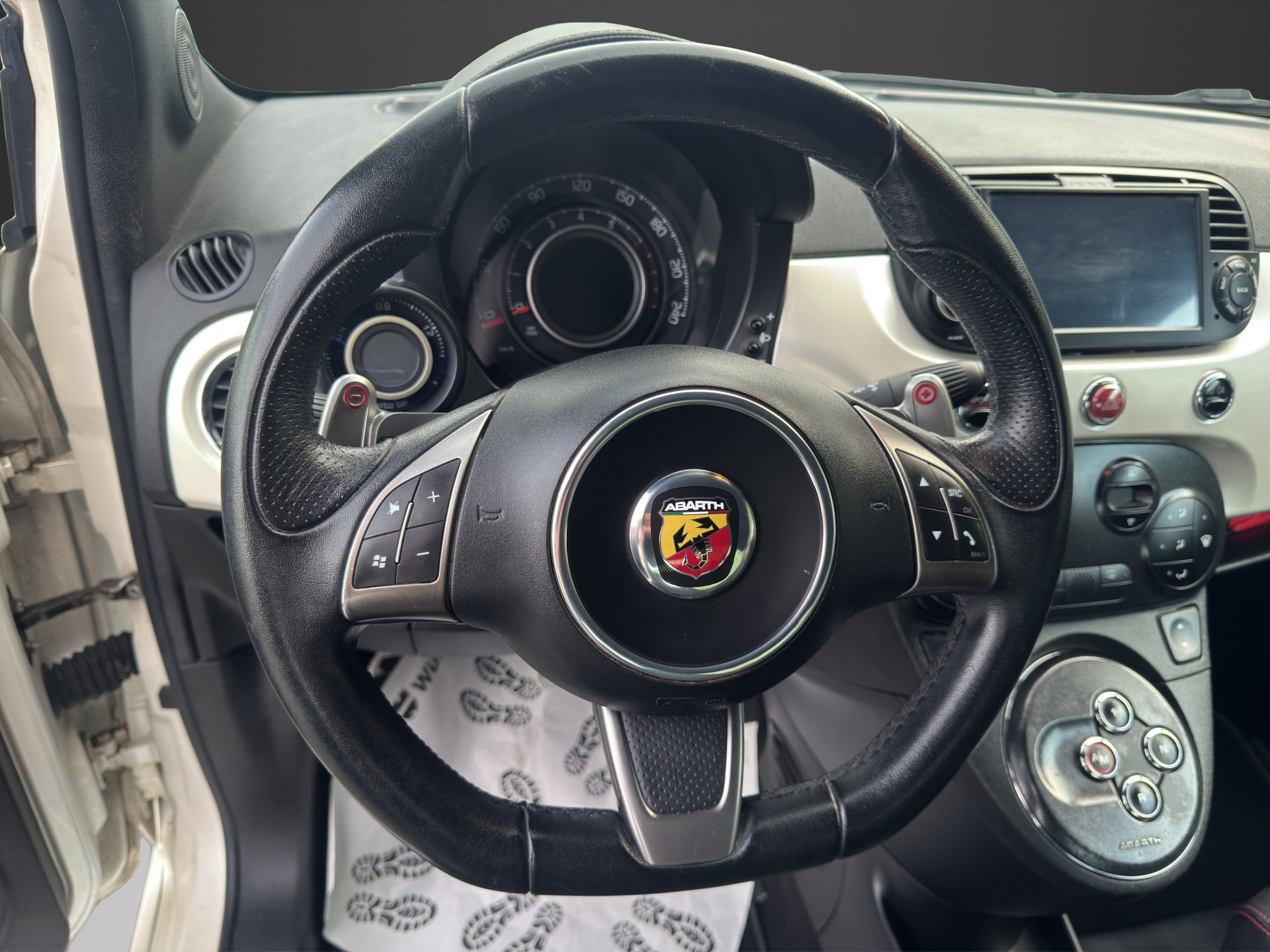 FIAT 595C 1.4 16V Turbo Abarth Competizione Dualogic-image-10