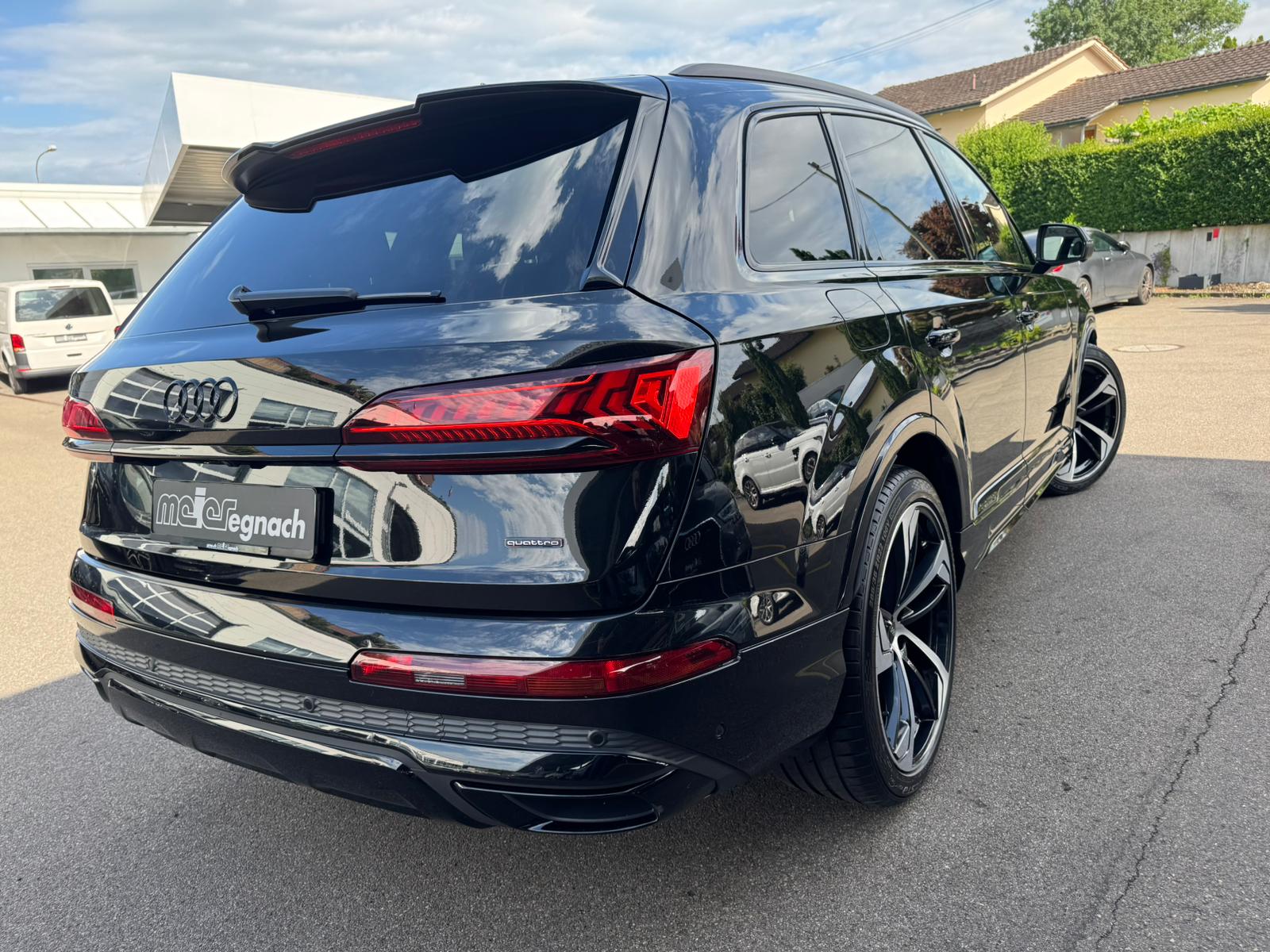 AUDI Q7 50 TDI quattro S Line tiptronic-image-8
