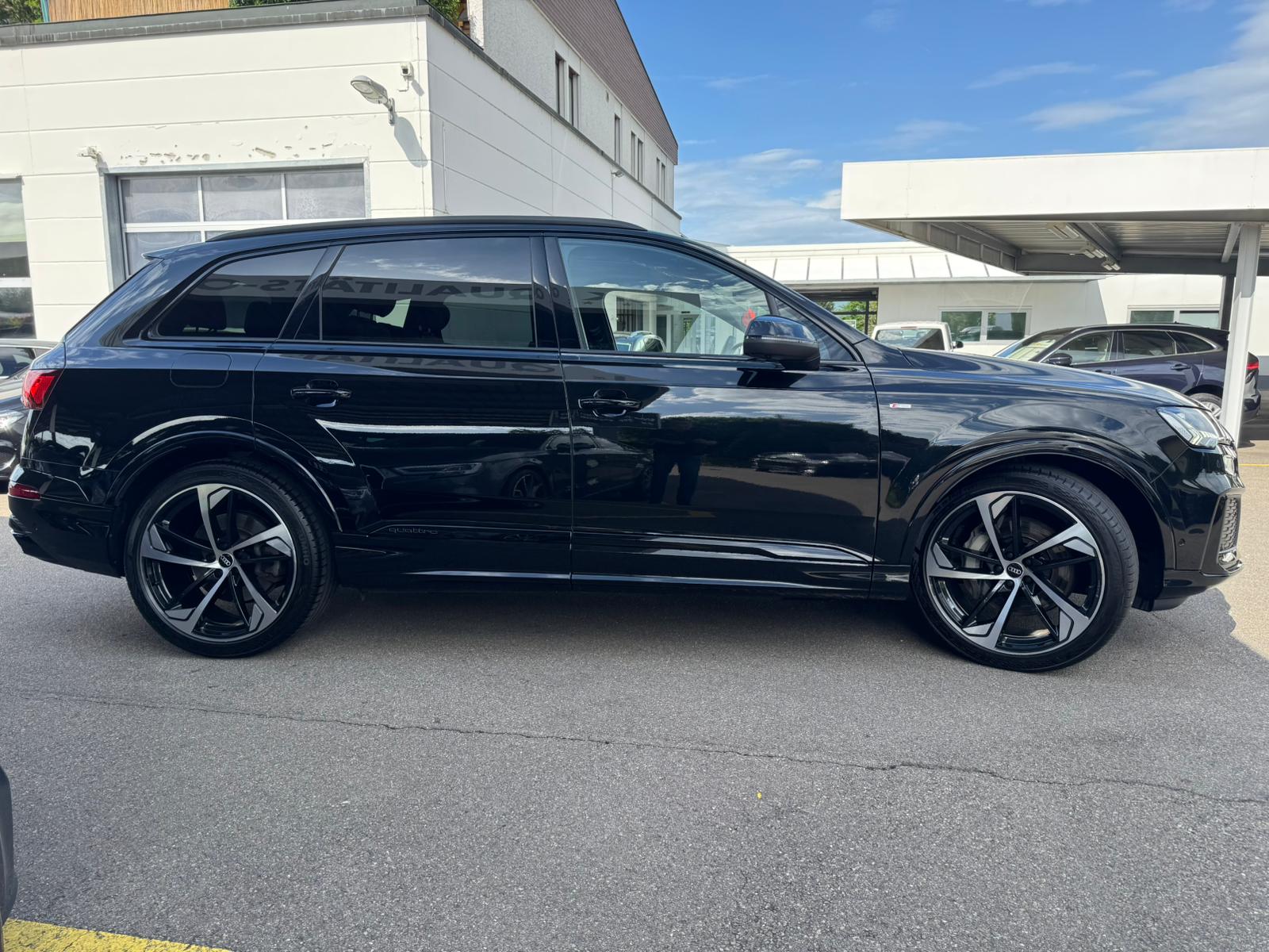 AUDI Q7 50 TDI quattro S Line tiptronic-image-4
