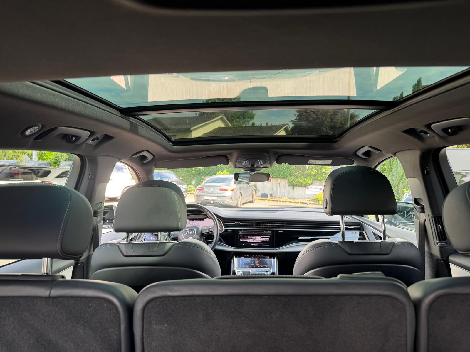 AUDI Q7 50 TDI quattro S Line tiptronic-image-9