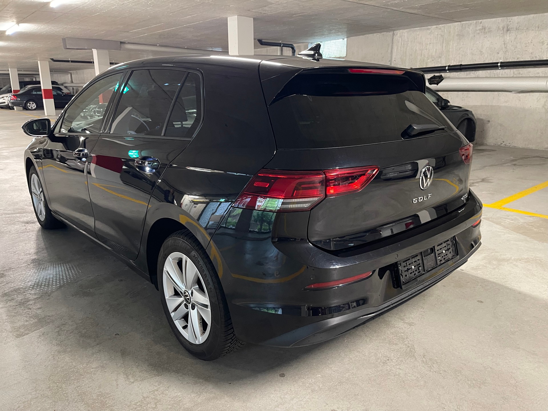 VW Golf 1.5 e TSI ACT Life DSG-image-2