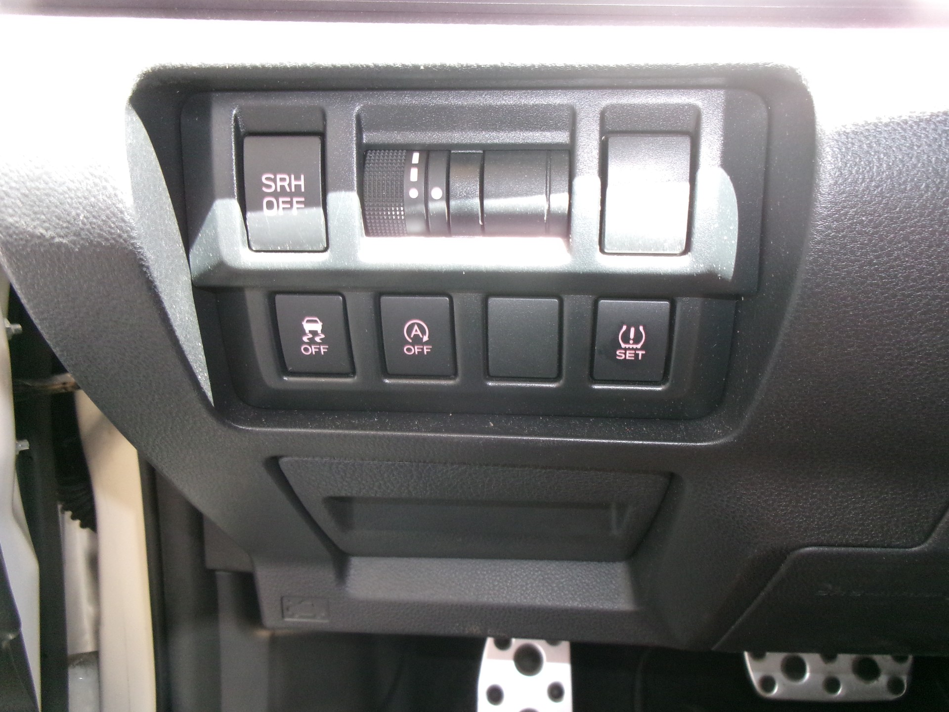 SUBARU XV 2.0 Swiss AWD Lineartronic-image-11