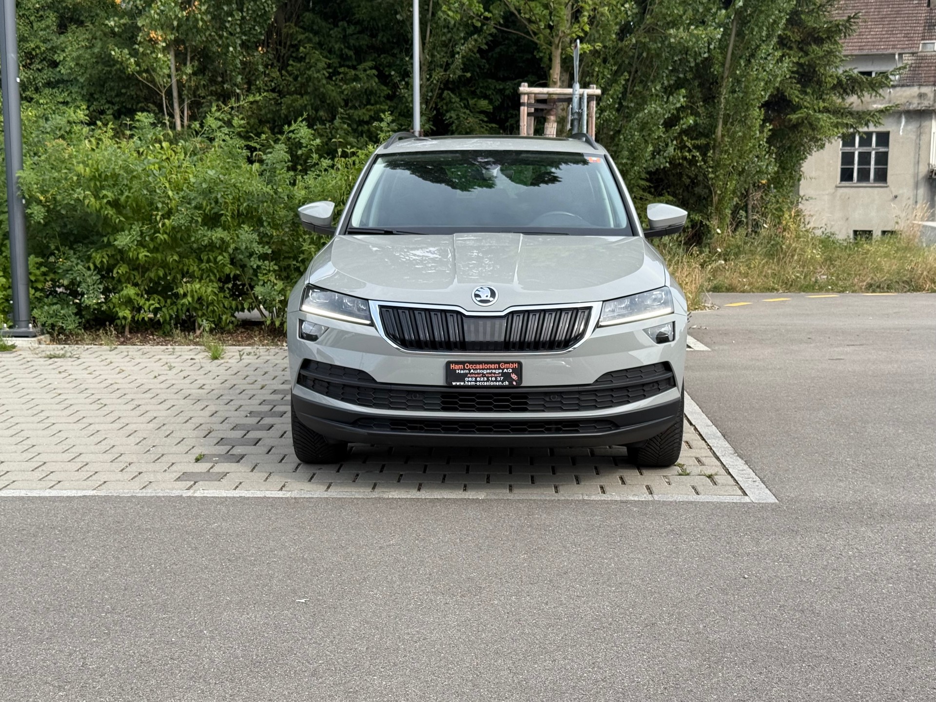SKODA Karoq 1.0 TSI Ambition-image-0