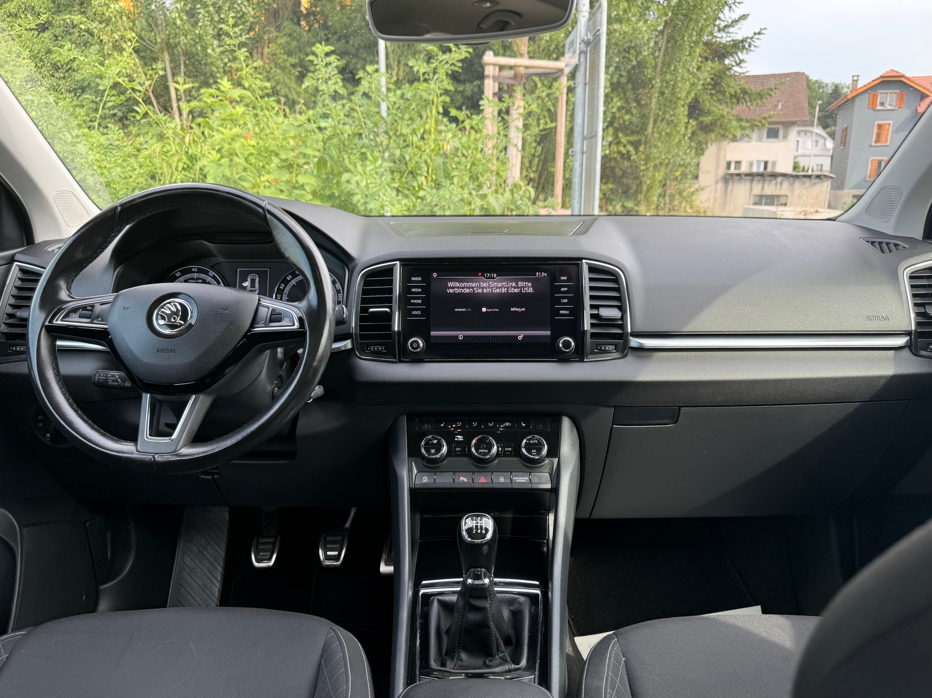 SKODA Karoq 1.0 TSI Ambition-image-6