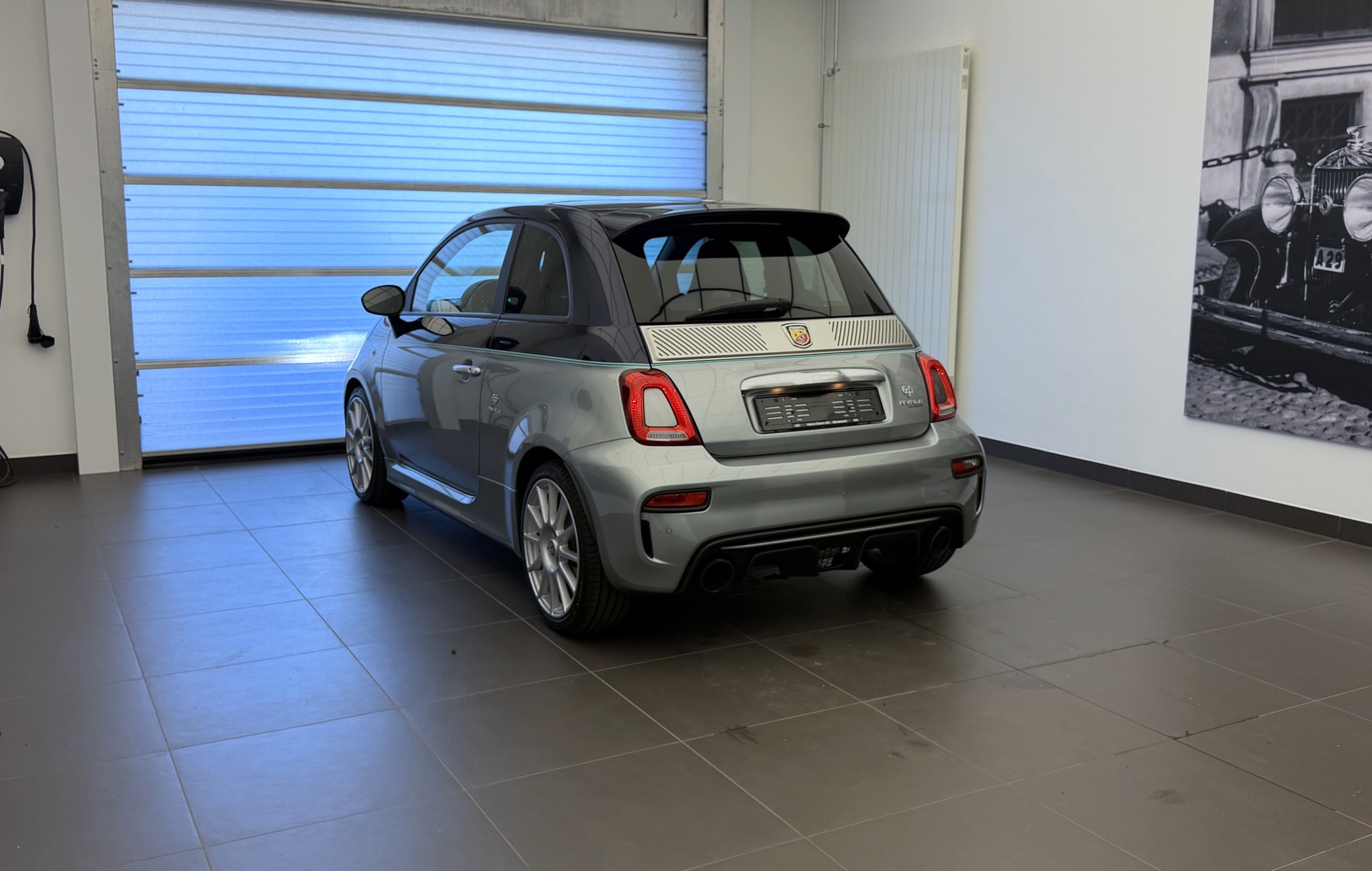 FIAT 695 1.4 16V Turbo Abarth Rivale-image-18