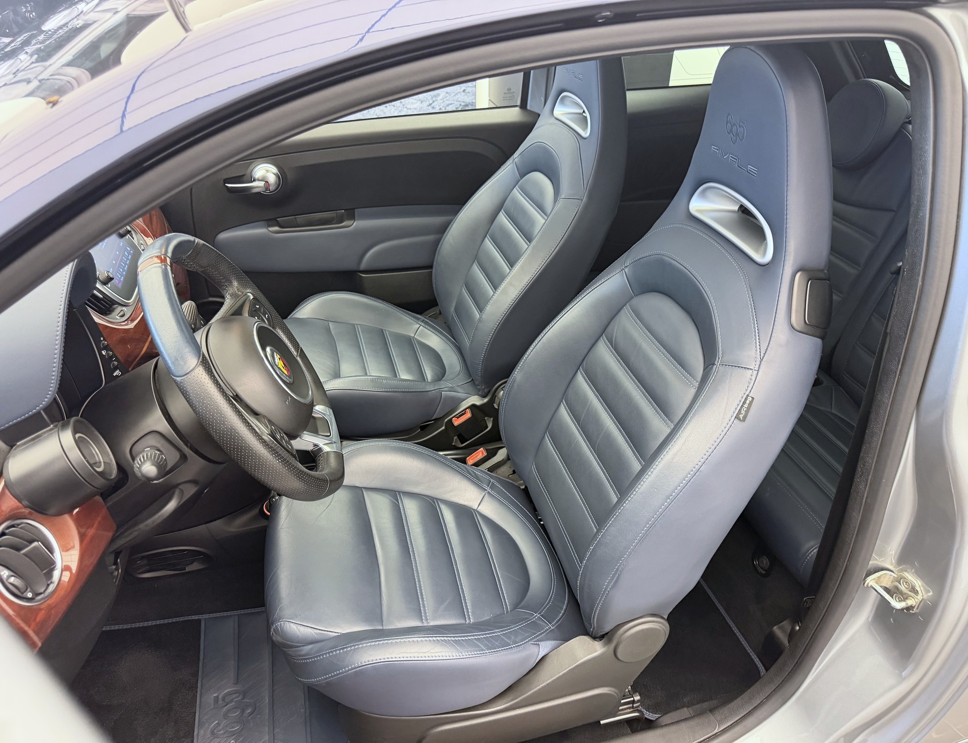 FIAT 695 1.4 16V Turbo Abarth Rivale-image-4