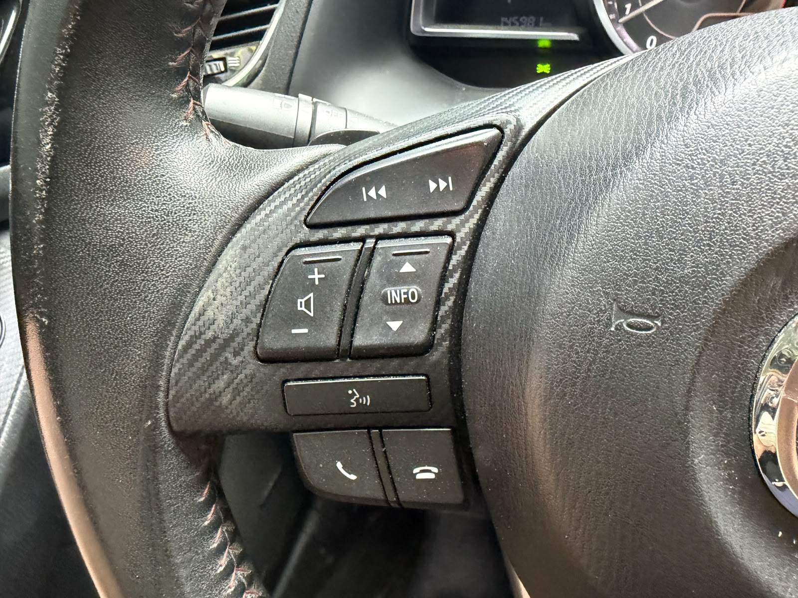 MAZDA 3 2.2 16V CD Ambition Plus Activematic-image-18