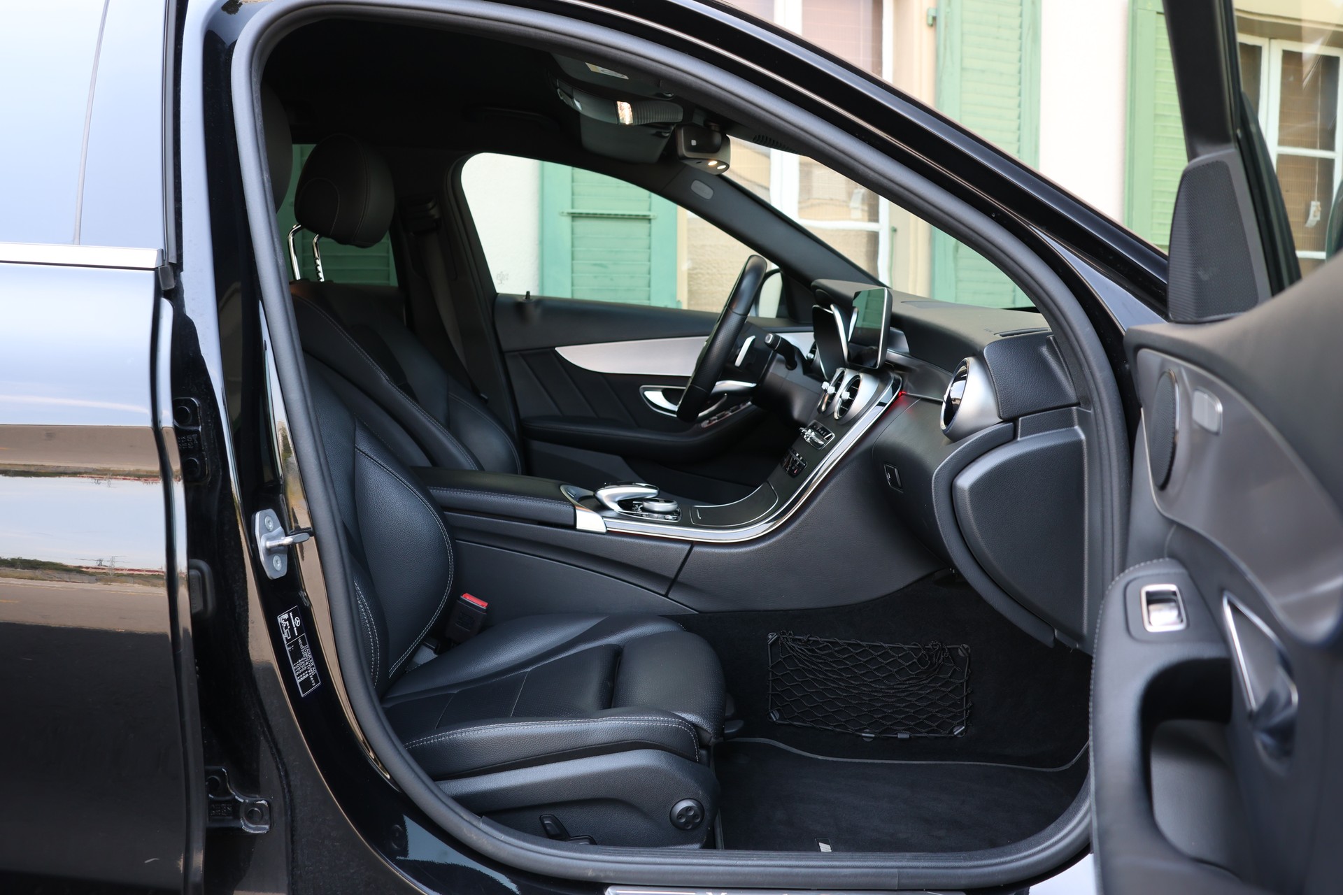 MERCEDES-BENZ C 200 AMG Line 4Matic 9G-Tronic-image-7