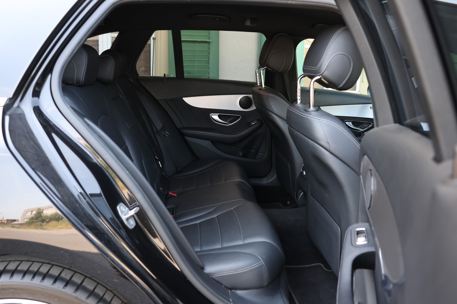 MERCEDES-BENZ C 200 AMG Line 4Matic 9G-Tronic-image-9