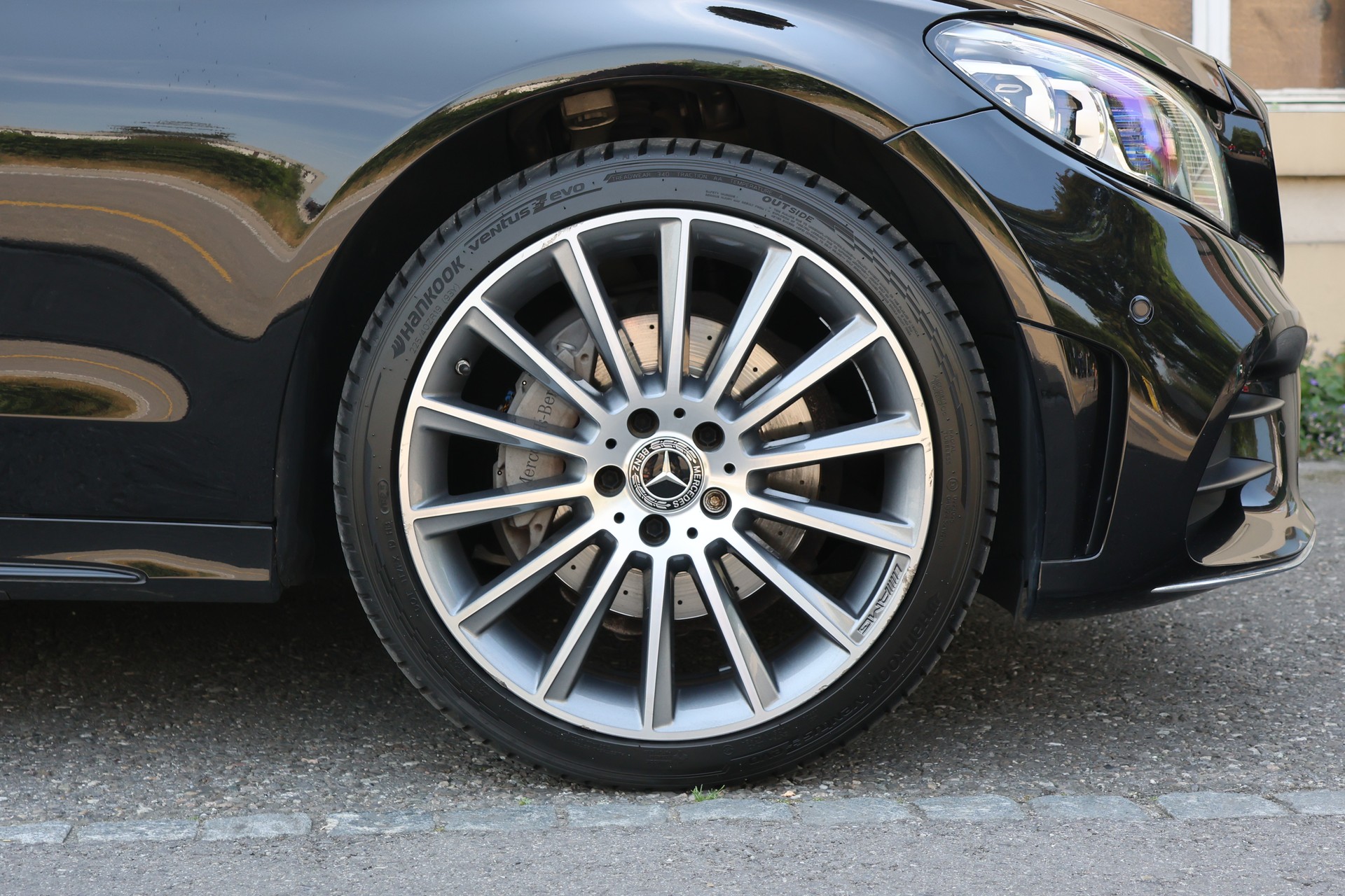 MERCEDES-BENZ C 200 AMG Line 4Matic 9G-Tronic-image-3