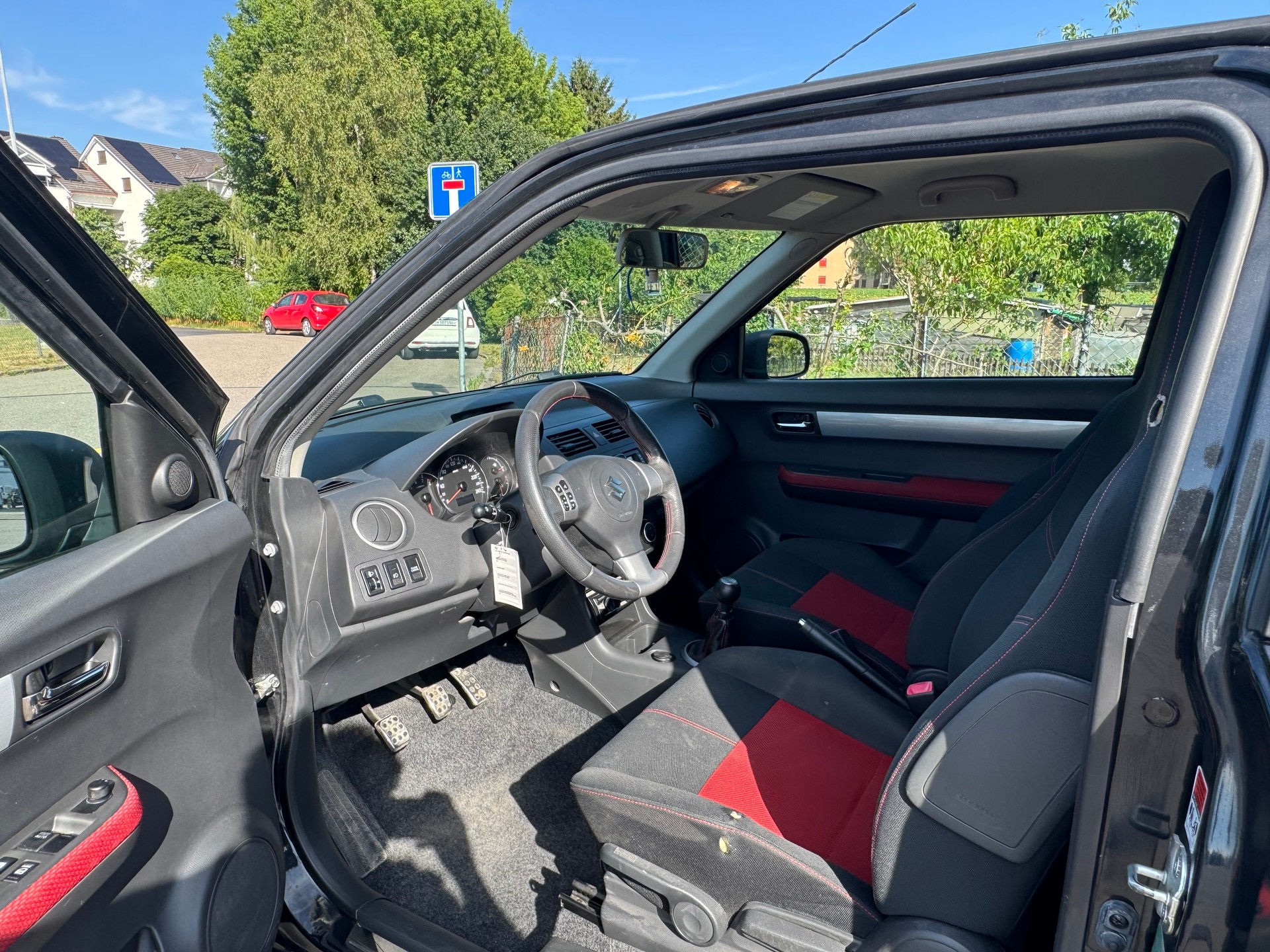 SUZUKI Swift 1.6i 16V Sport-image-14