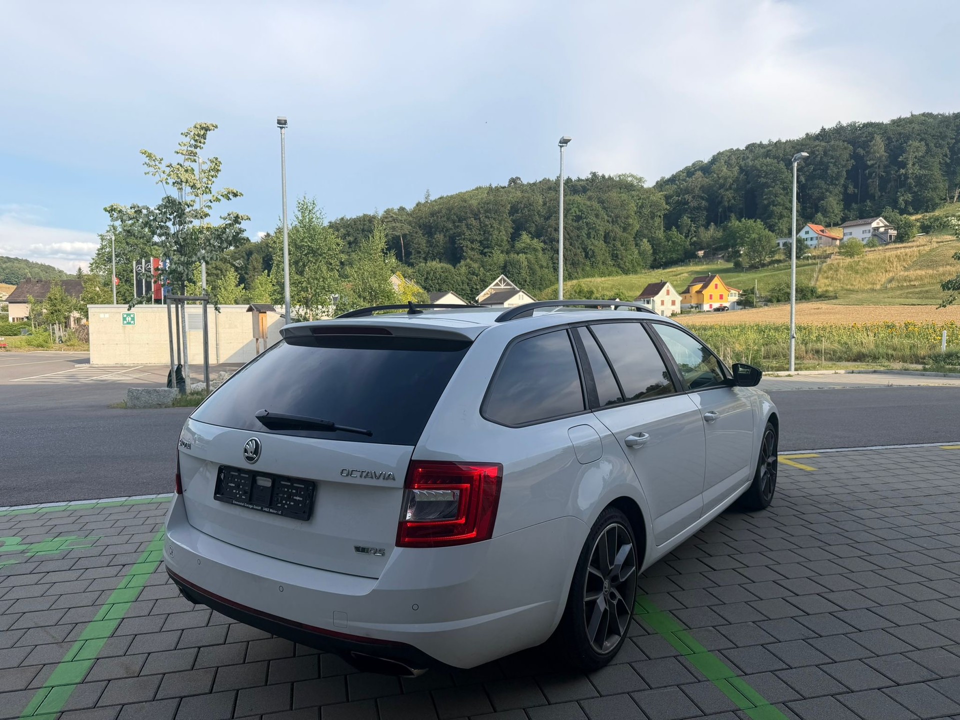 SKODA Octavia Combi 2.0 TSI RS DSG-image-13