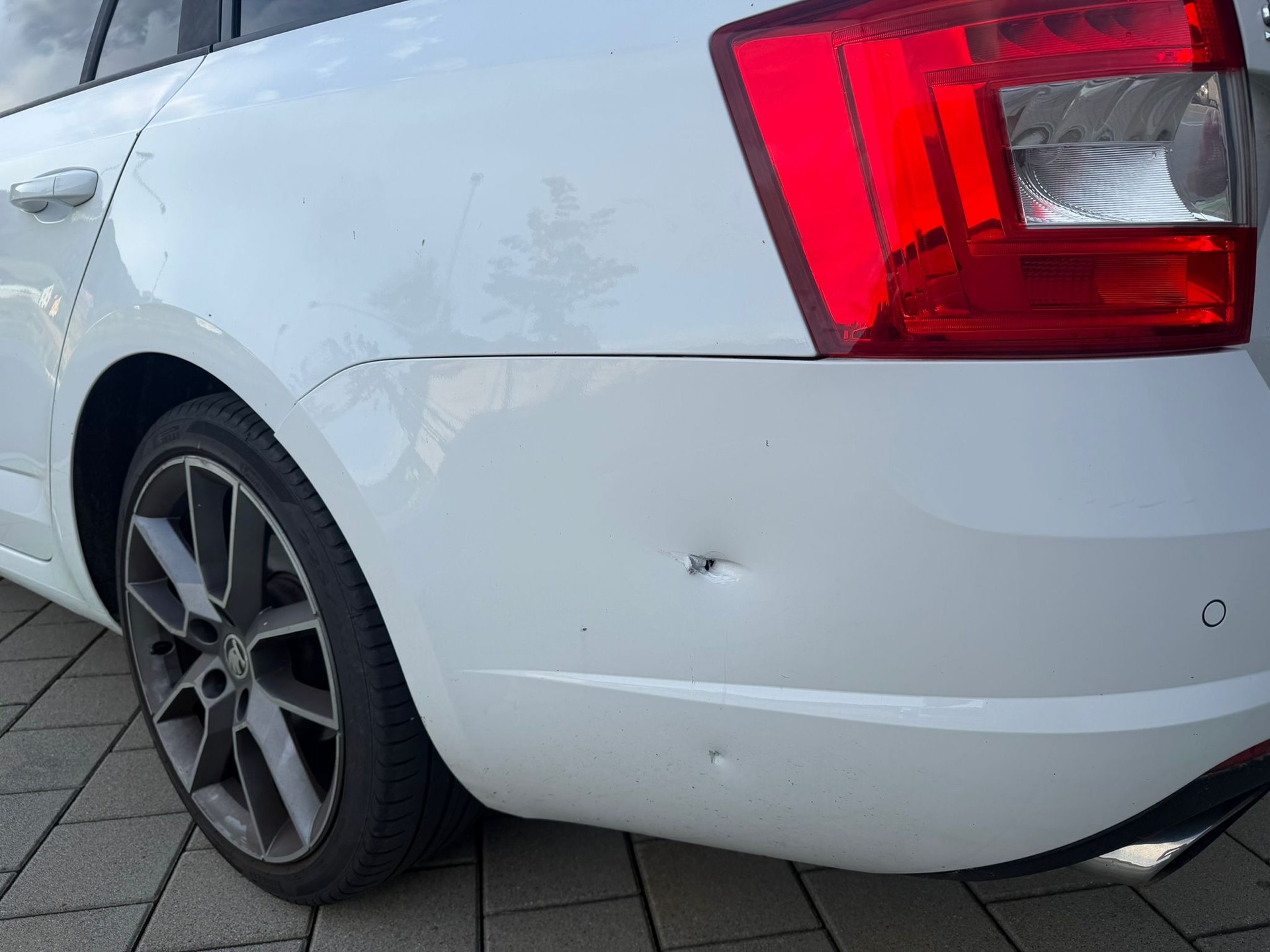 SKODA Octavia Combi 2.0 TSI RS DSG-image-6