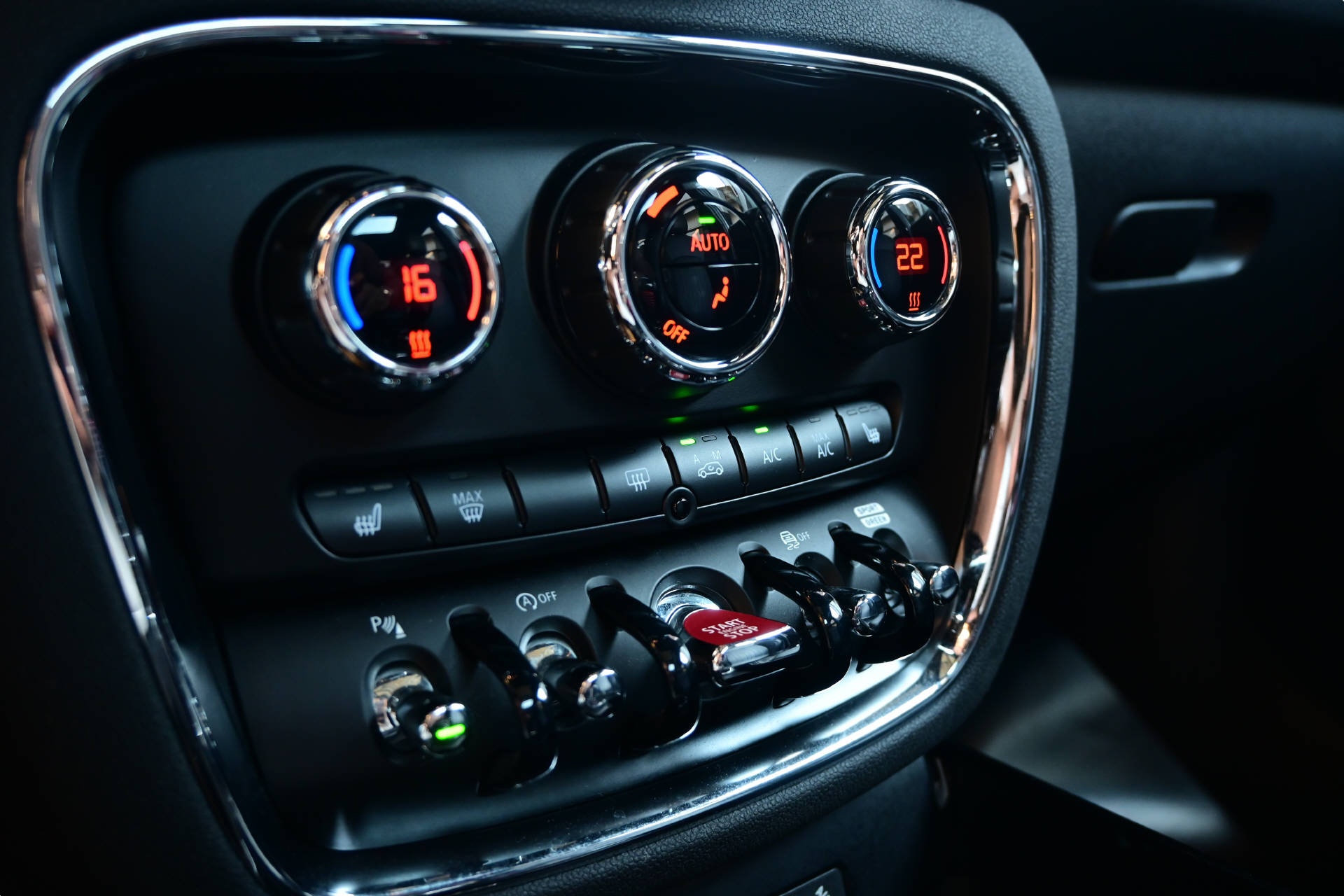 MINI Clubman F54 2.0i John Cooper Works ALL4-image-21