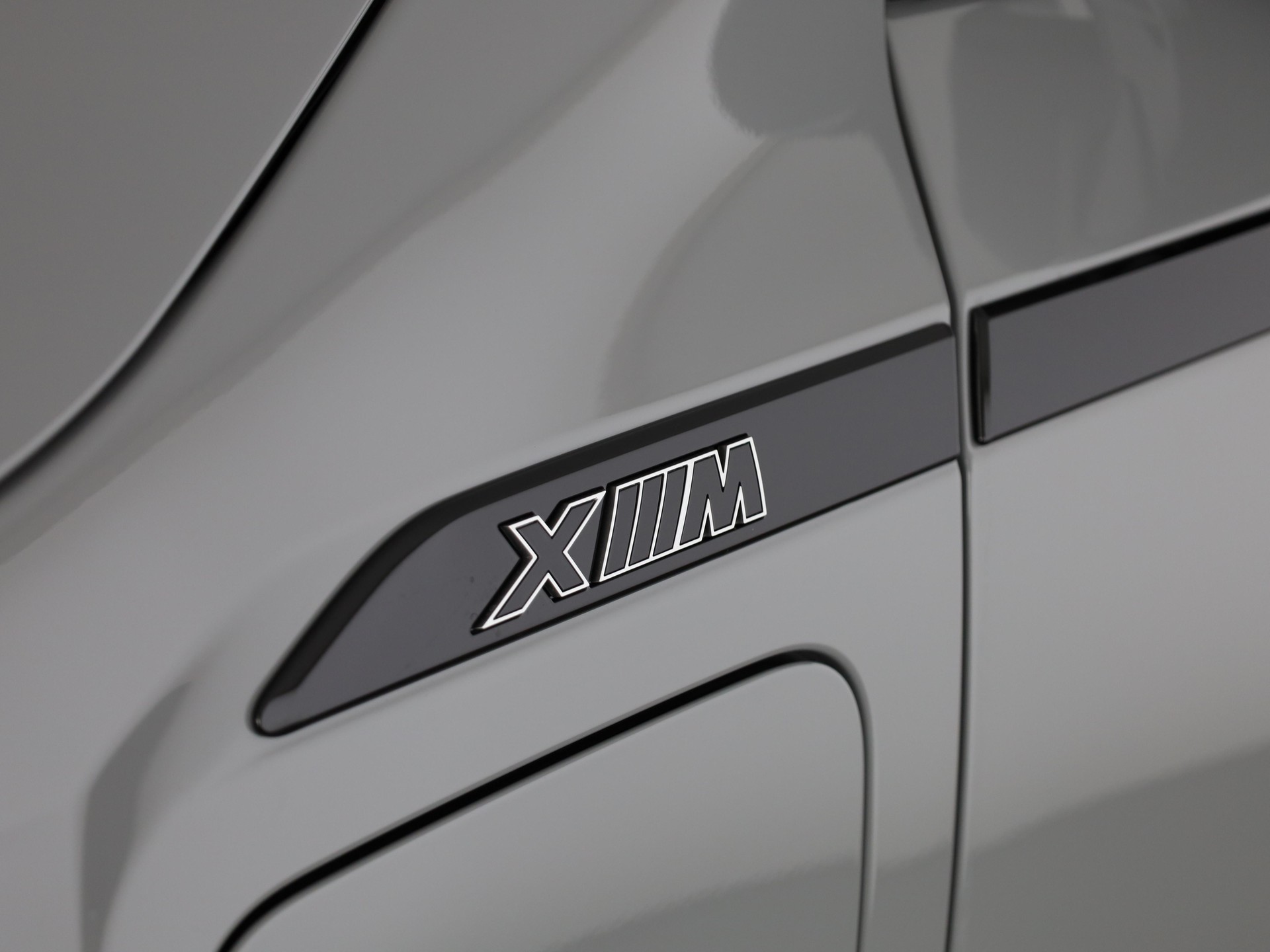BMW XM 50e Plug-in Hybrid-image-6