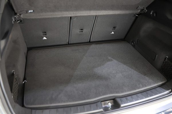 MERCEDES-BENZ GLA 220 4Matic 8G-DCT-image-11