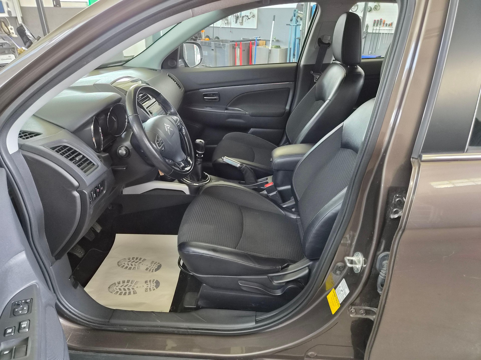 CITROEN C4 Aircross 1.8 HDi 150 Collection 4WD S/S-image-6