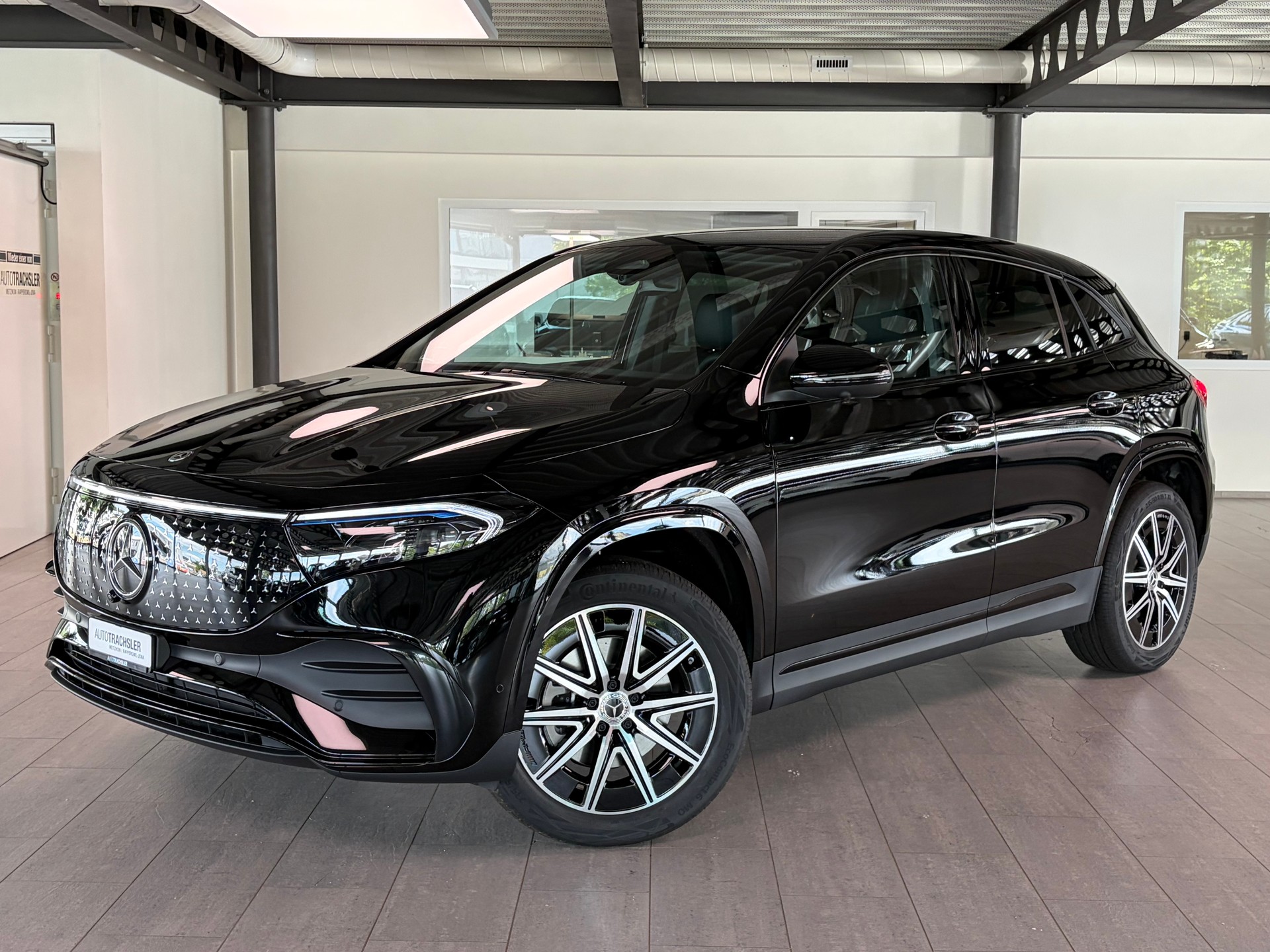 MERCEDES-BENZ EQA 300 66,5kWh 4Matic Excellence
