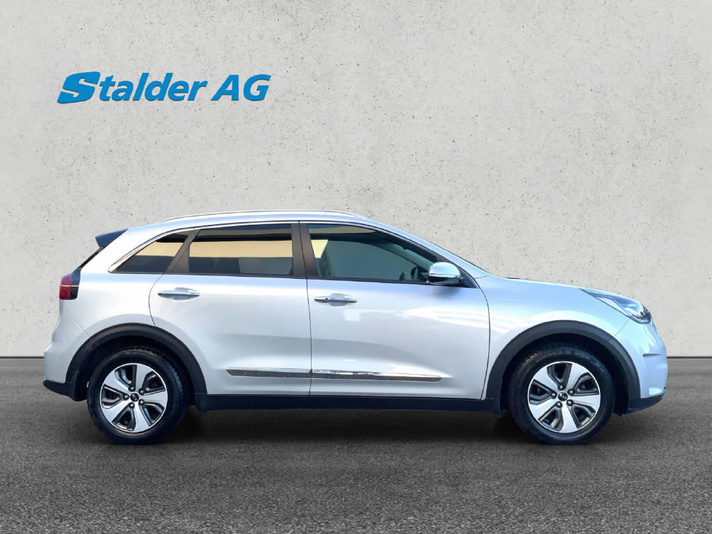 KIA Niro 1.6 GDi Plug-in Hybrid-image-6