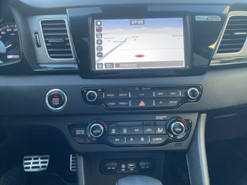 KIA Niro 1.6 GDi Plug-in Hybrid-image-11