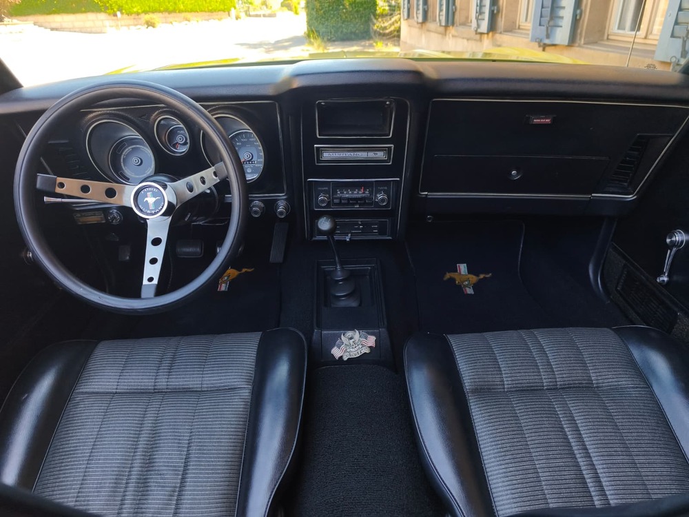 FORD Mustang-image-9