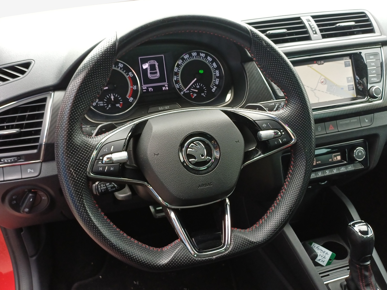 SKODA Fabia 1.0 TSI Monte Carlo DSG-image-9