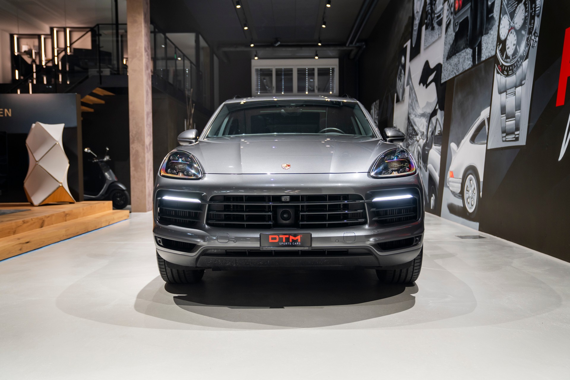PORSCHE Cayenne-image-1