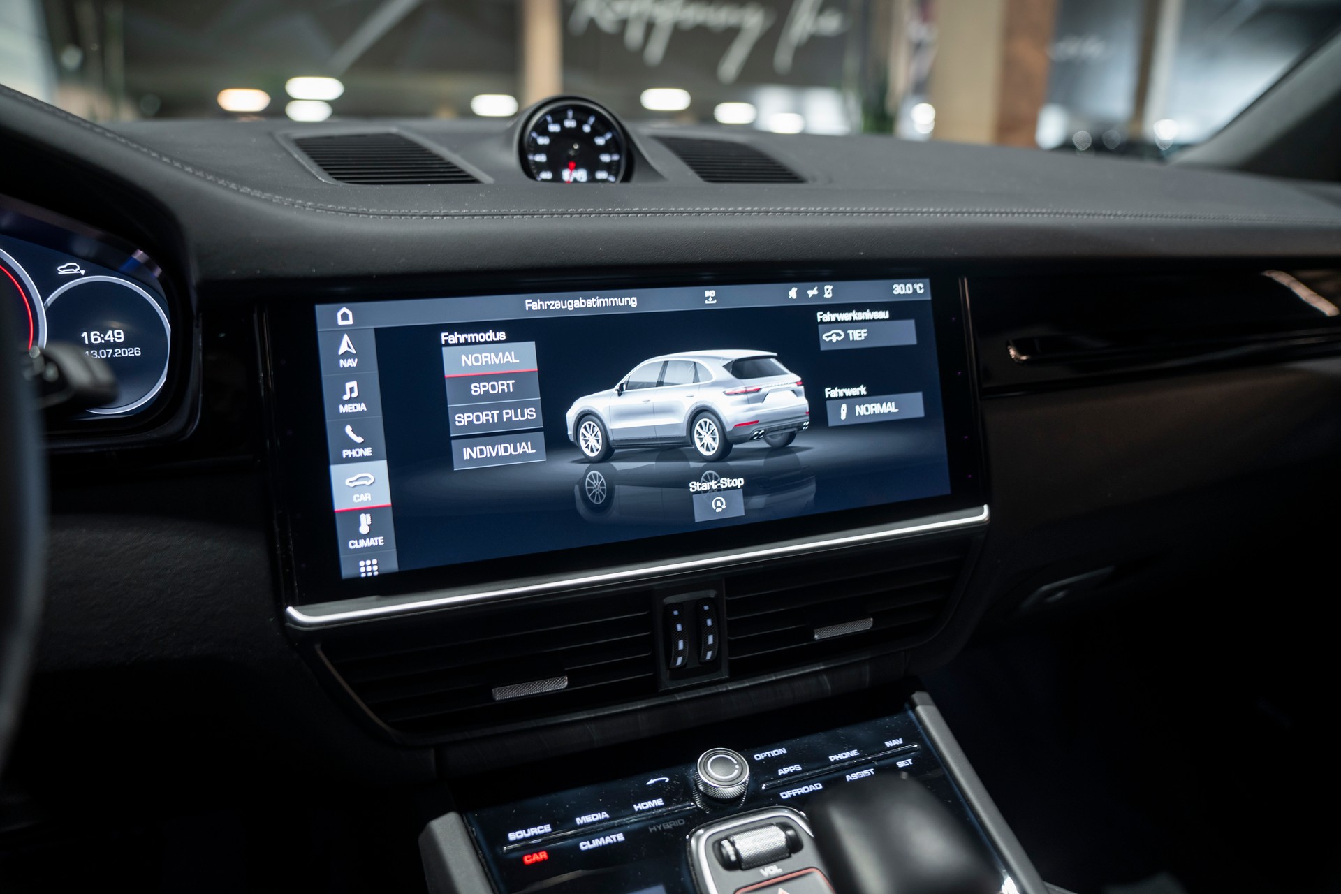 PORSCHE Cayenne-image-9