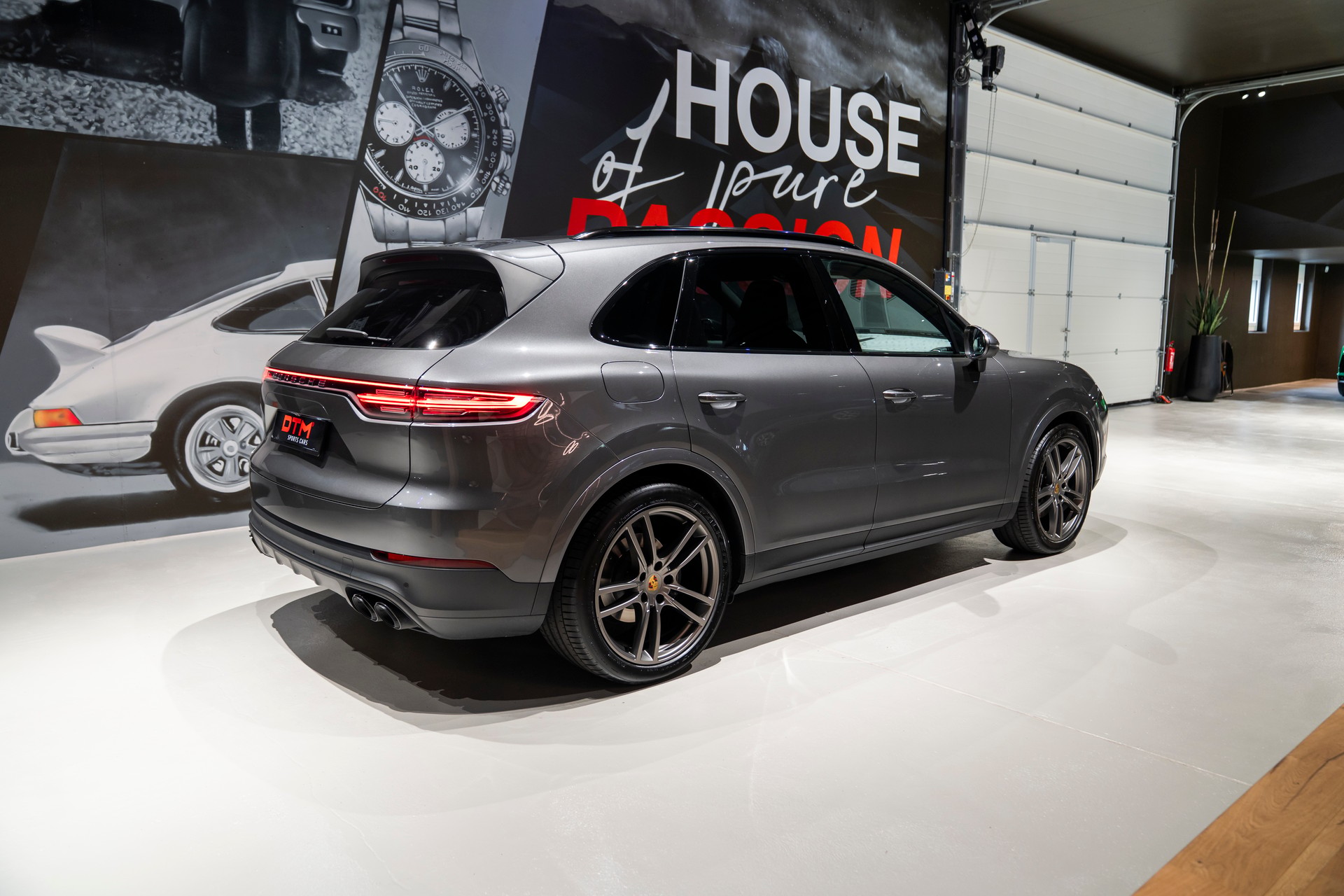 PORSCHE Cayenne-image-3