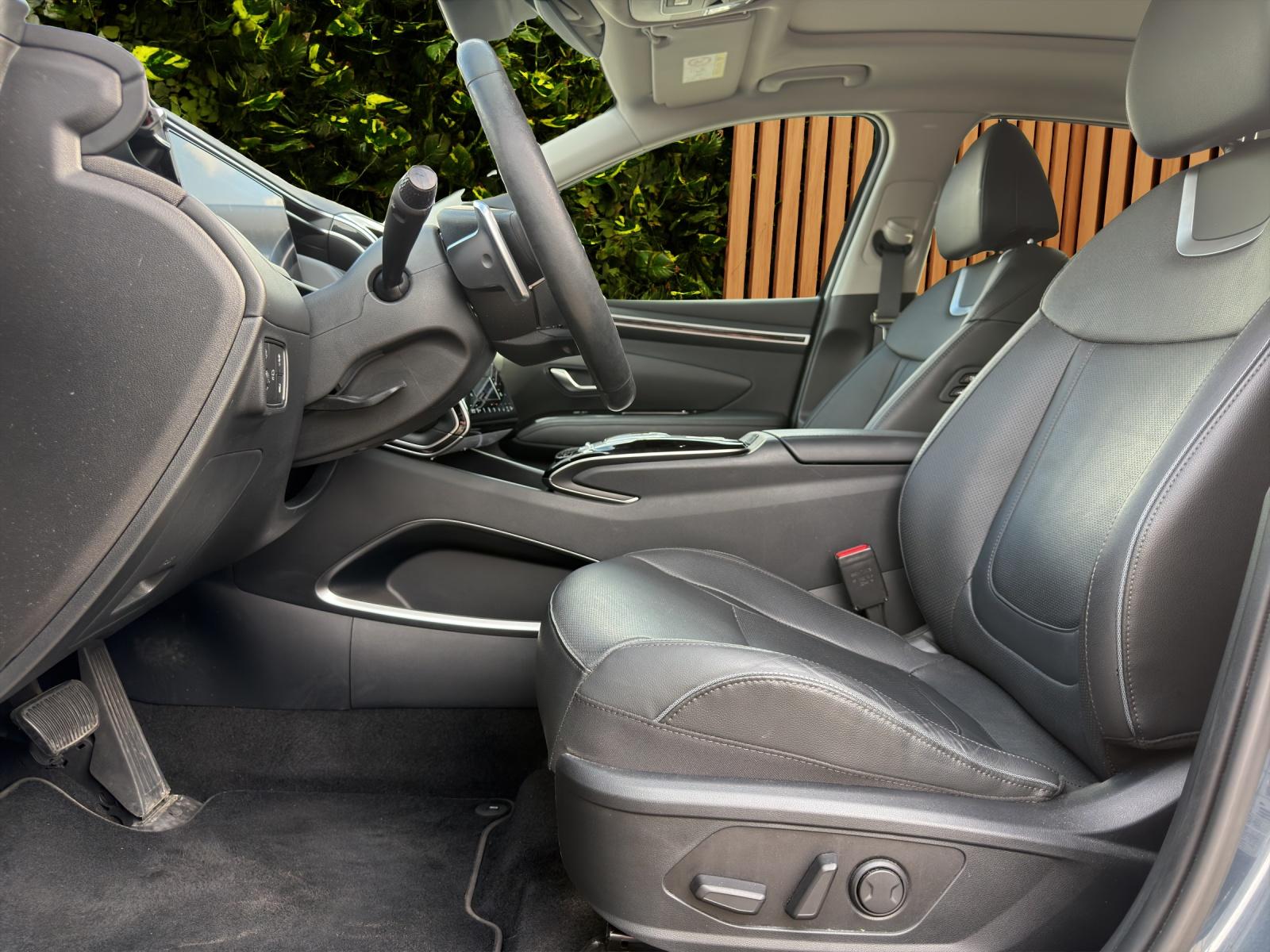 HYUNDAI Tucson 1.6 TGDI PHEV Vertex 4WD (CH)-image-9