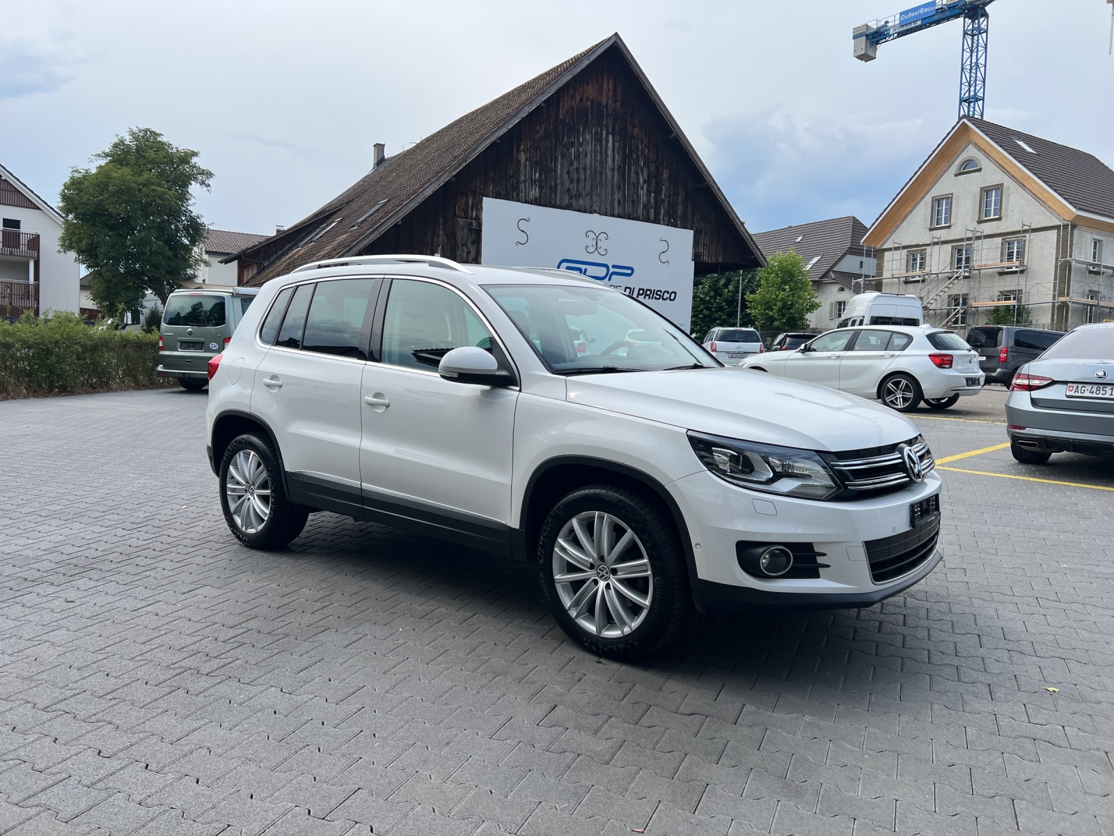 VW Tiguan 2.0 TDI BlueMotion Sport&Style 4Motion DSG-image-5