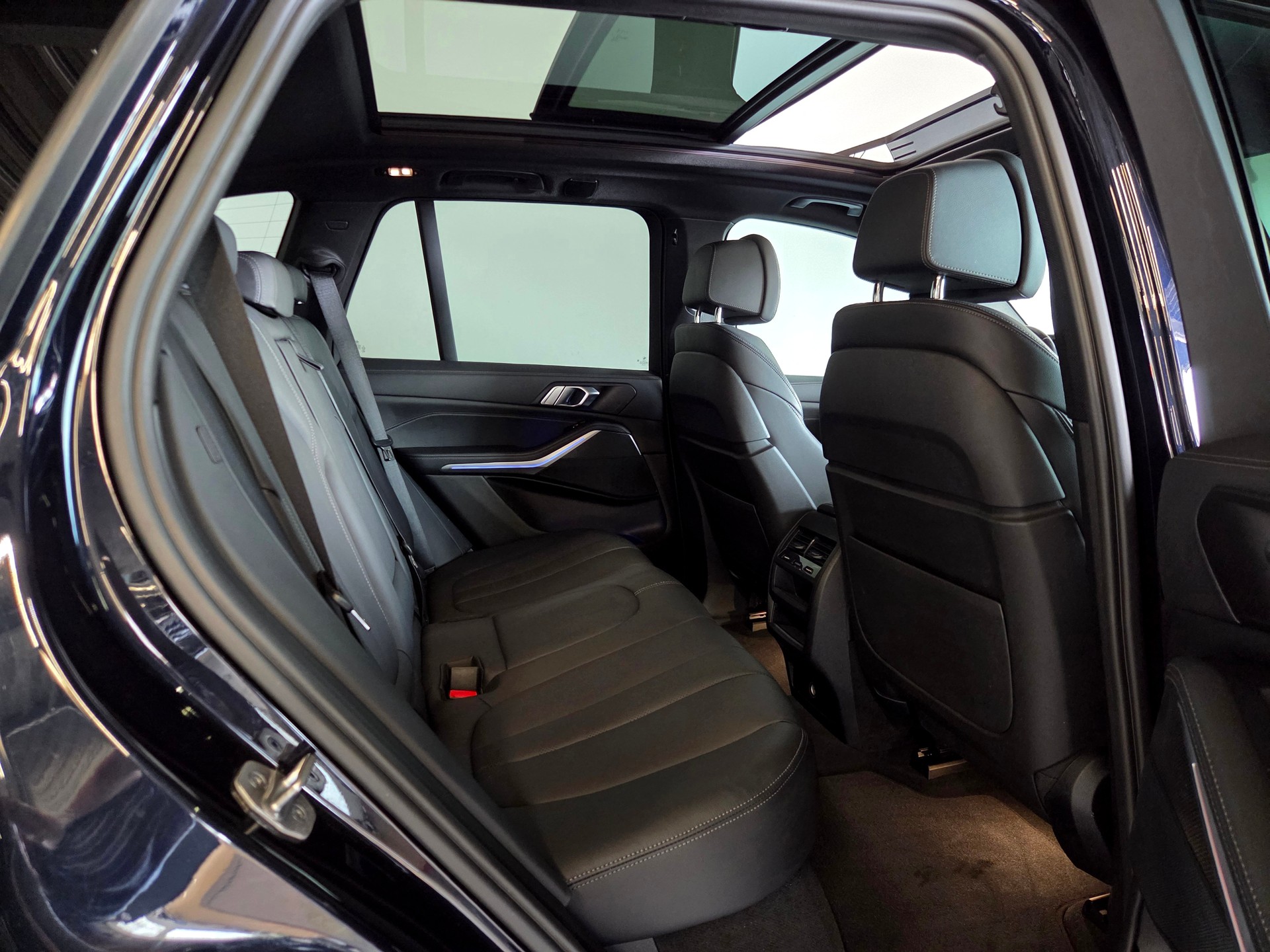 BMW X5 30d xDrive M-Sport-image-24